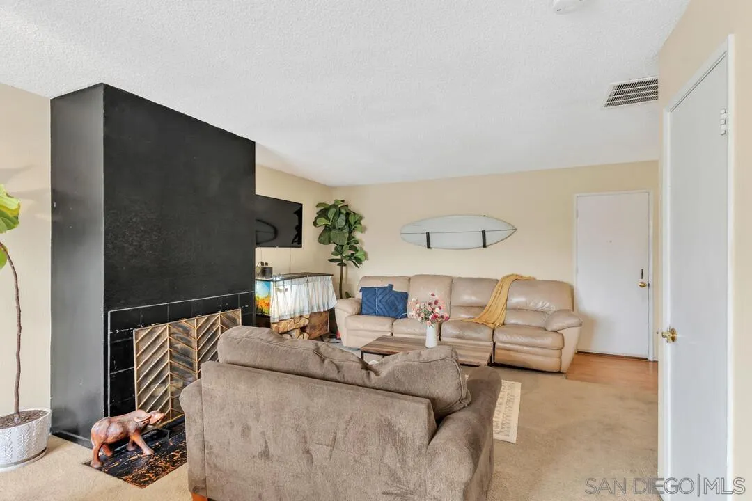 Photo #6: 260003231 Listing: Photo #6