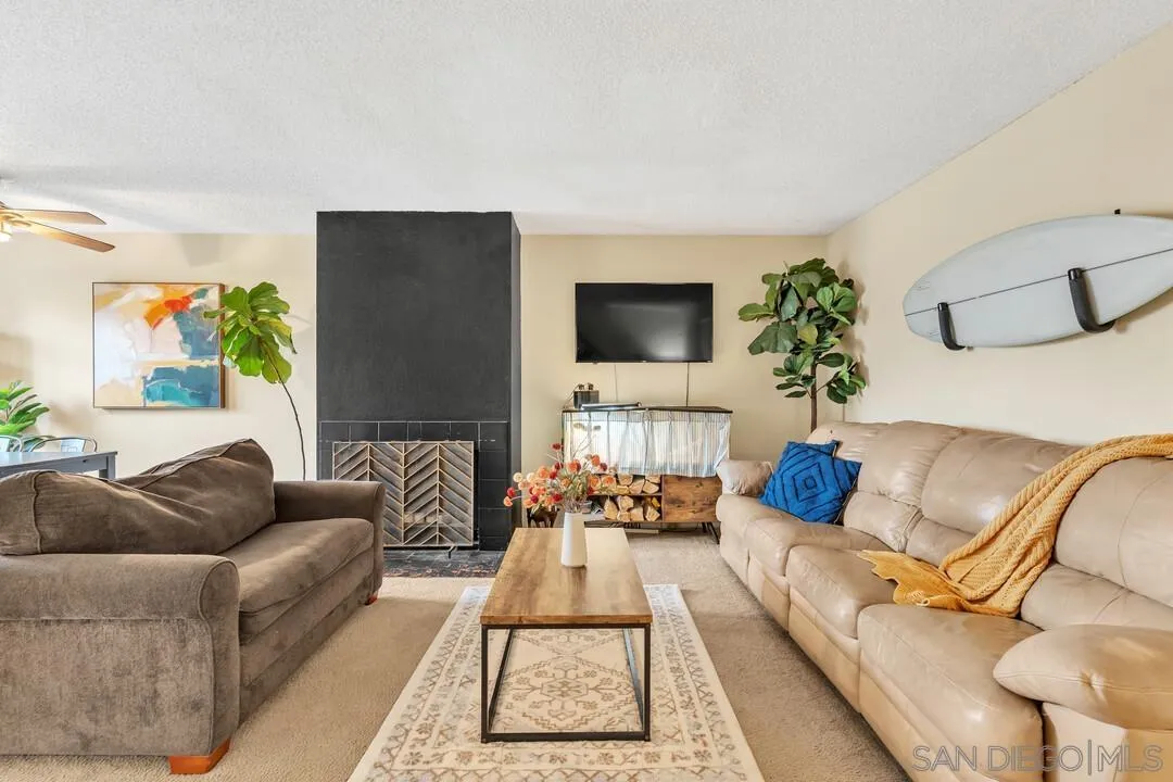 Photo #1: 260003231 Listing: Photo #1