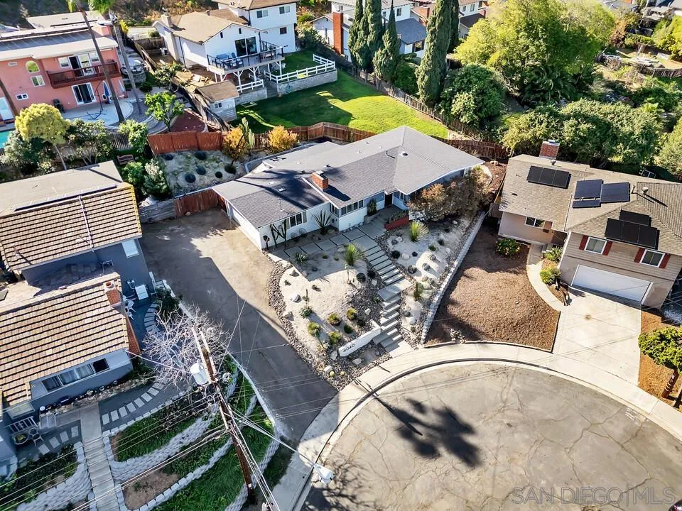 https://cdn.realtyfeed.com/cdn/127/260003232/442b2a92e17619f10faf2e99f4148921.webp