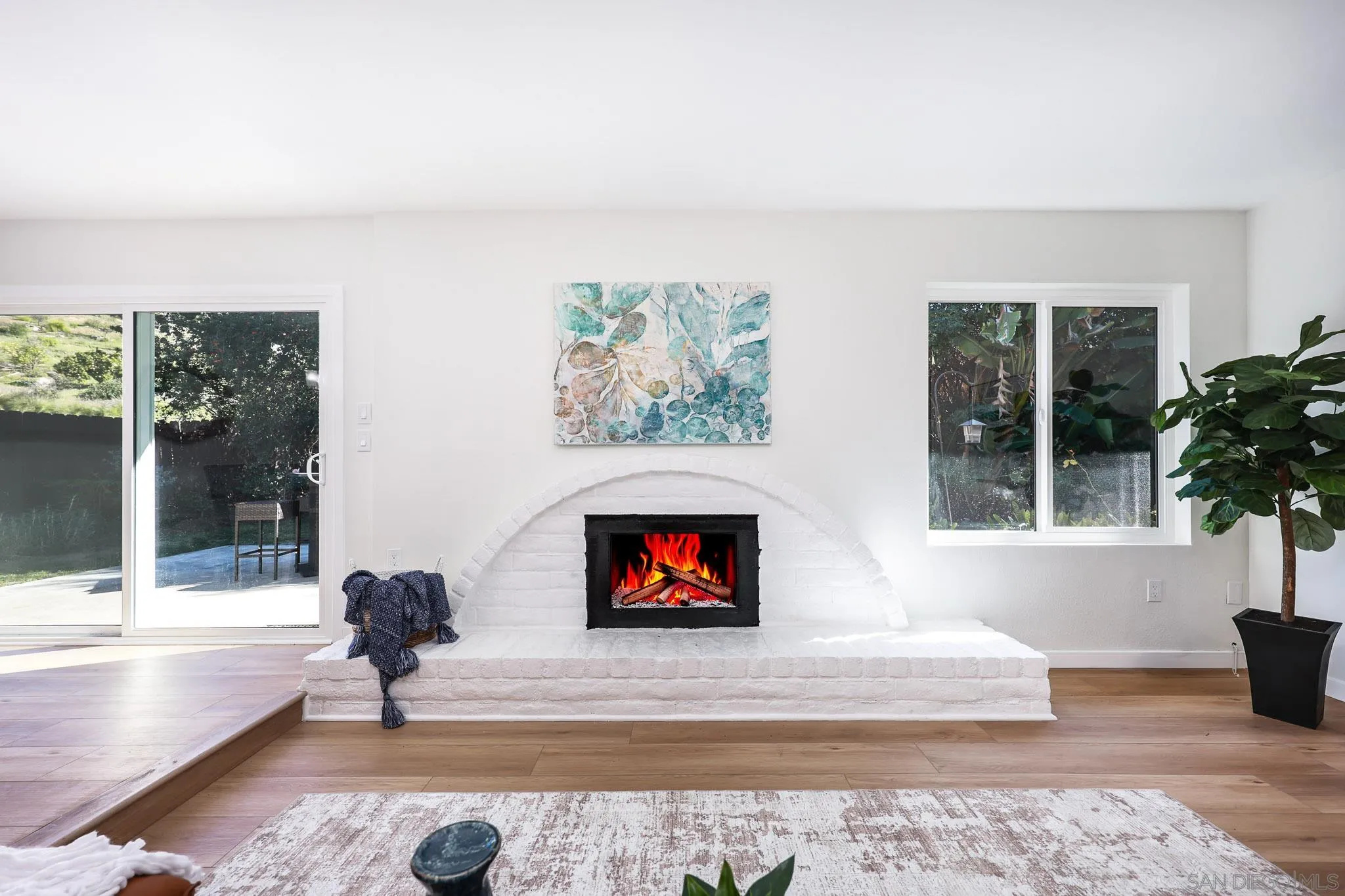 https://cdn.realtyfeed.com/cdn/127/260003238/26de986052b7bc965e142516dc3c7137.webp