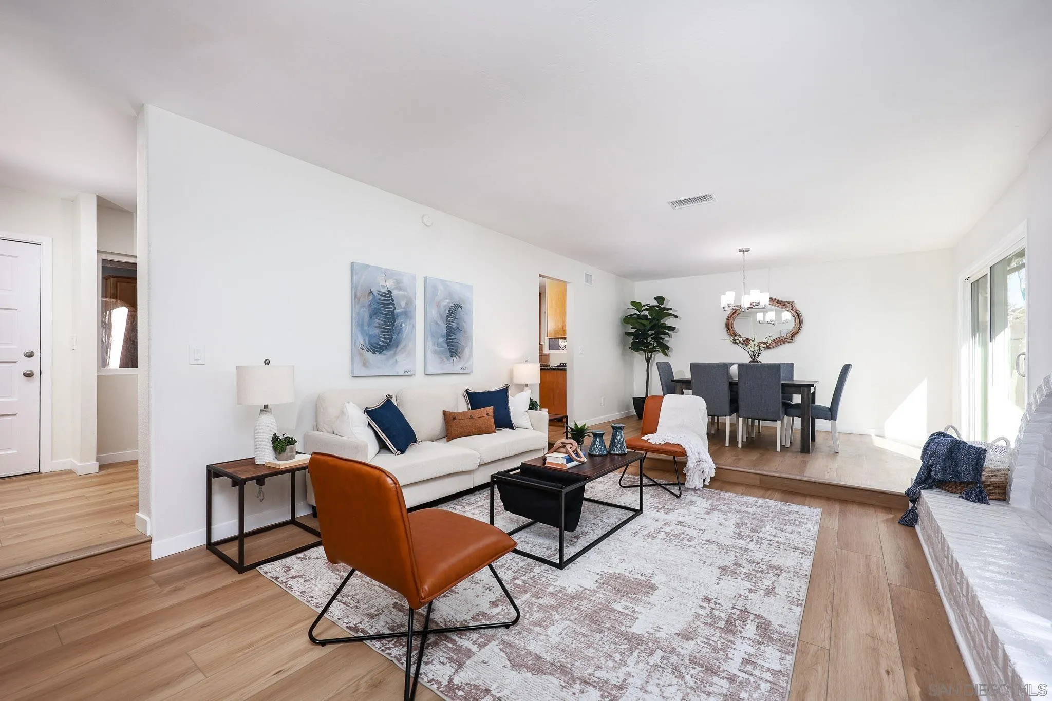 https://cdn.realtyfeed.com/cdn/127/260003238/3450bf8b15a84127c4d680f55304f89e.webp