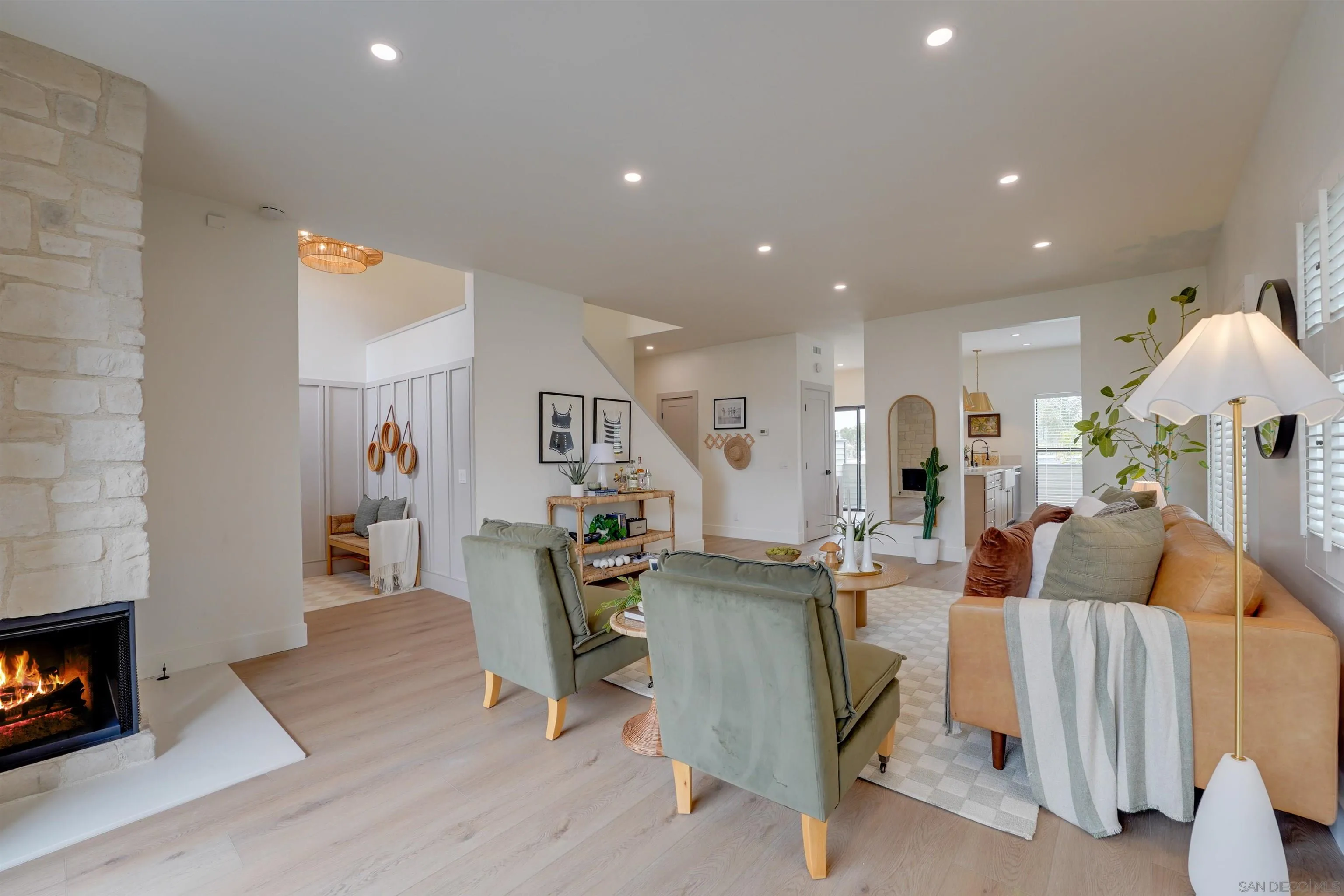 https://cdn.realtyfeed.com/cdn/127/260003242/3e24b88a77088cc4daa155ee52c53d14.webp