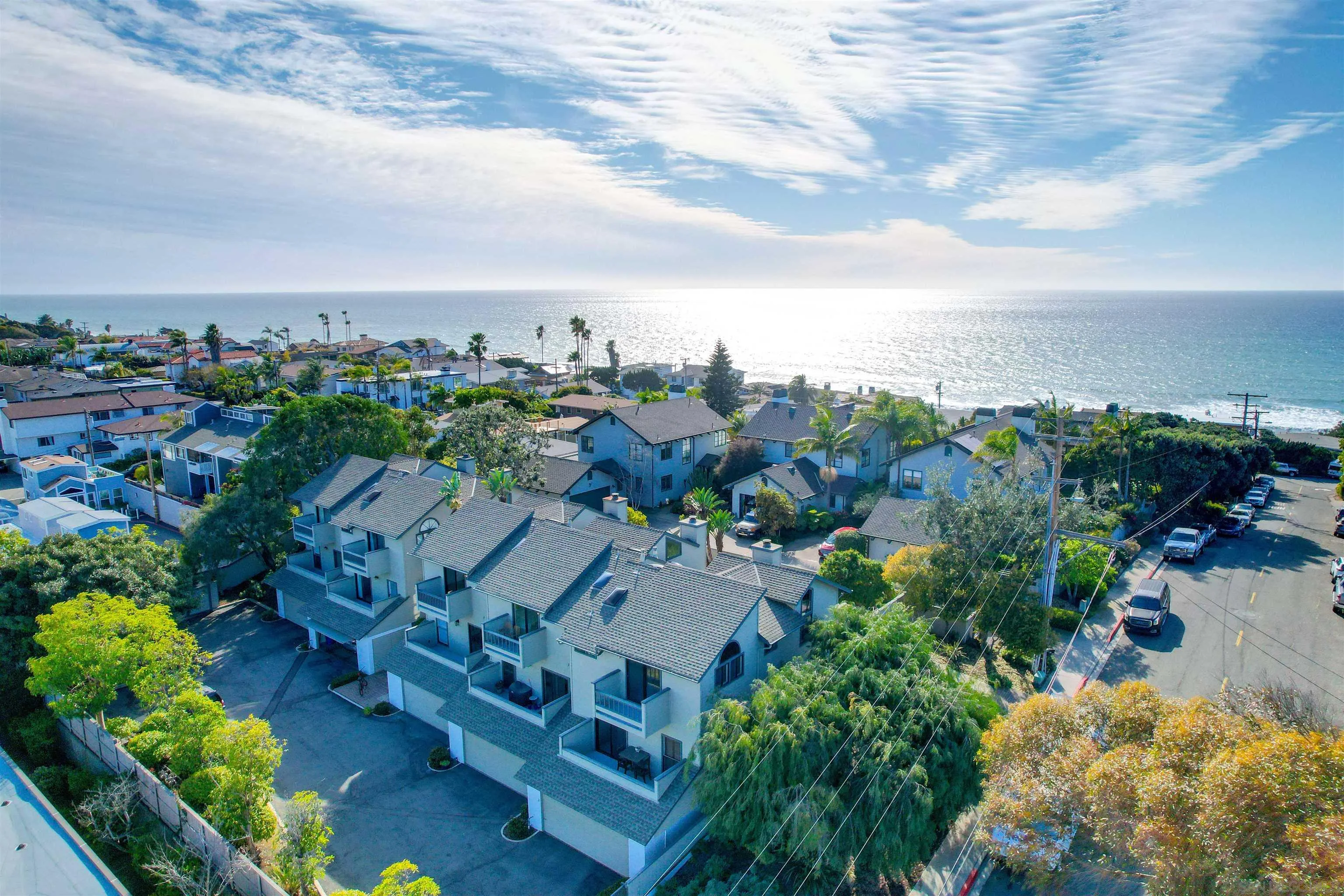https://cdn.realtyfeed.com/cdn/127/260003242/6960845bce5b5303bafae17bd1df4b14.webp