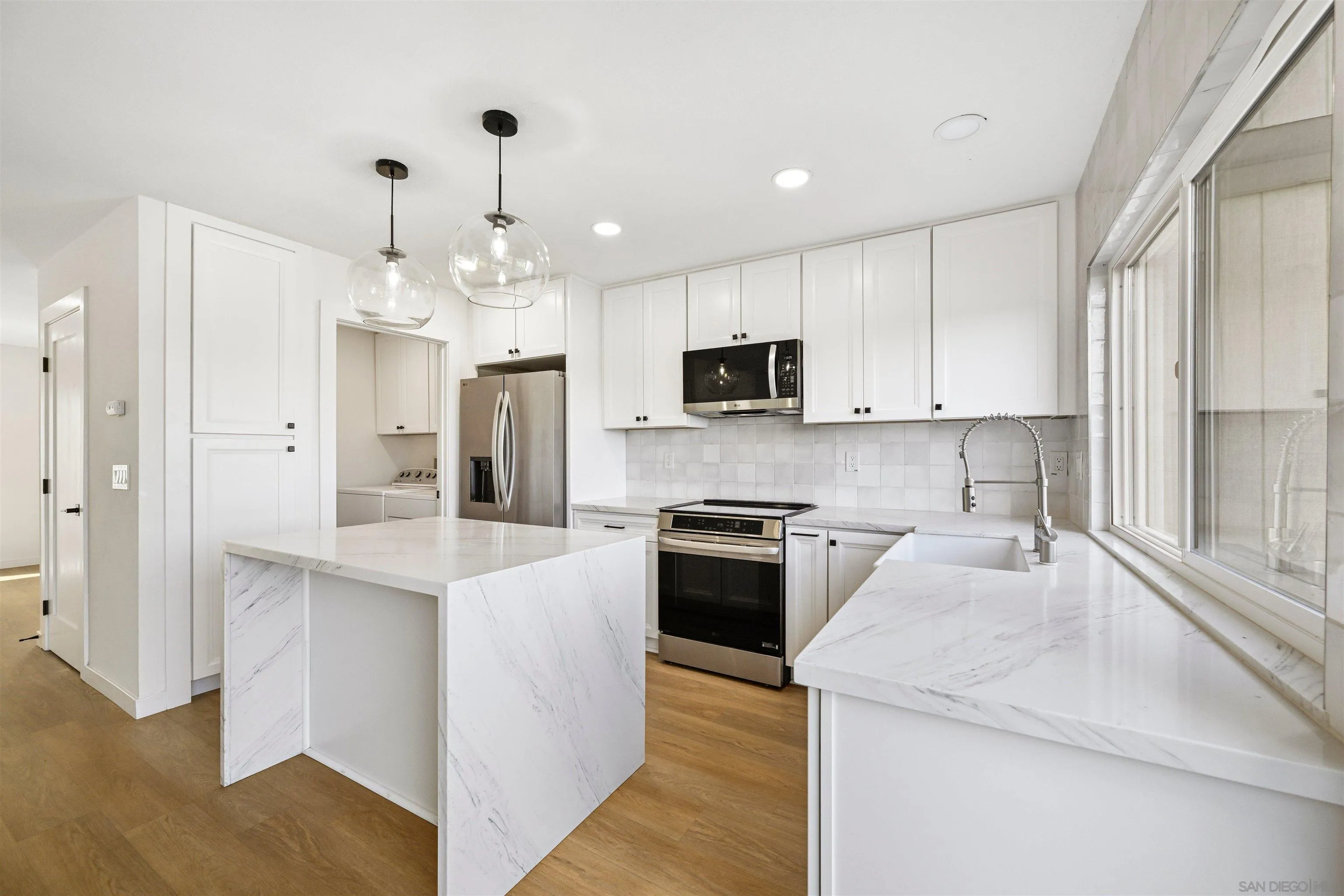 https://cdn.realtyfeed.com/cdn/127/260003249/9ee92072934ac9a5a5abbb0ff9cfff95.webp