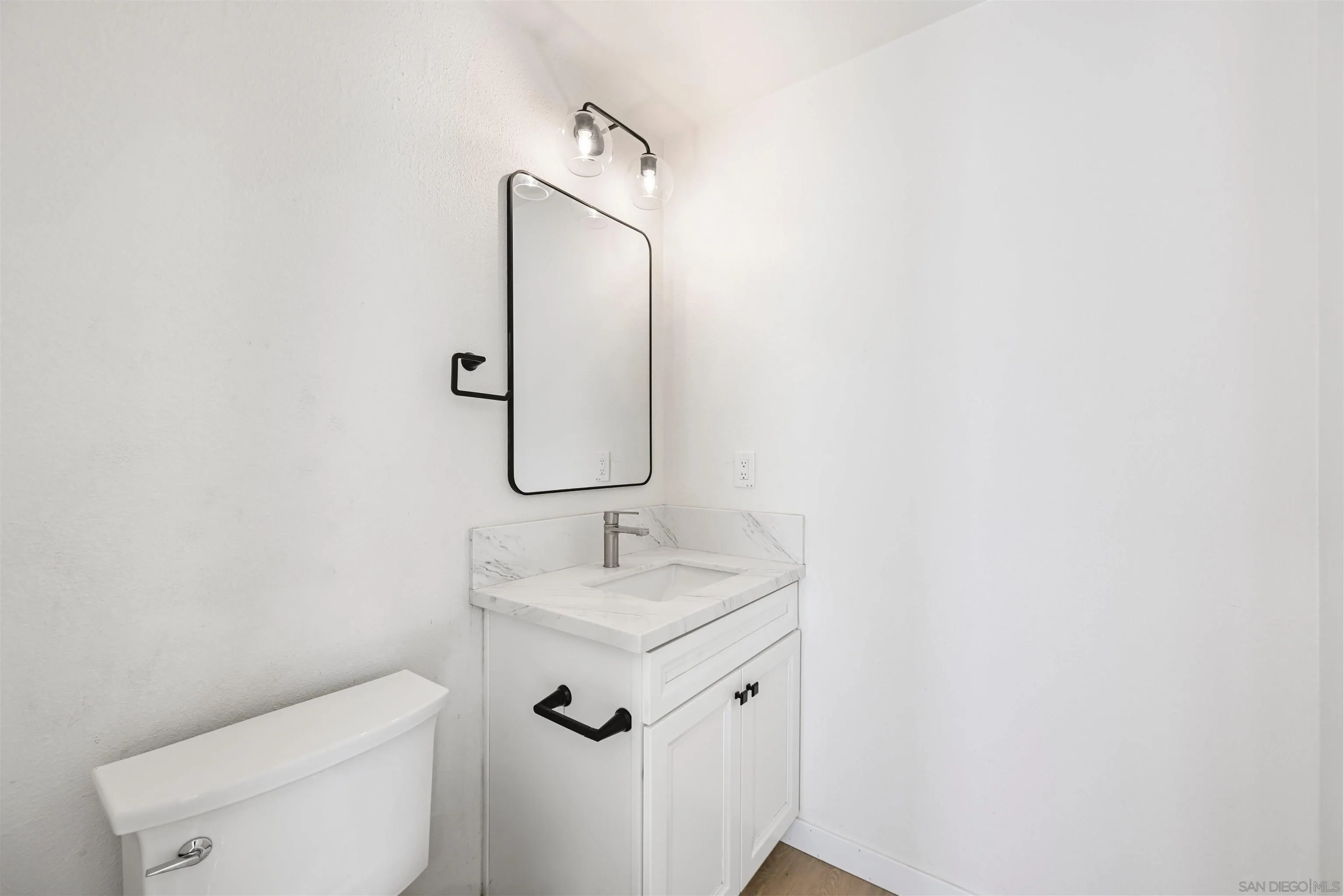 https://cdn.realtyfeed.com/cdn/127/260003249/f3dc405f58f16a300acede41c0638dff.webp