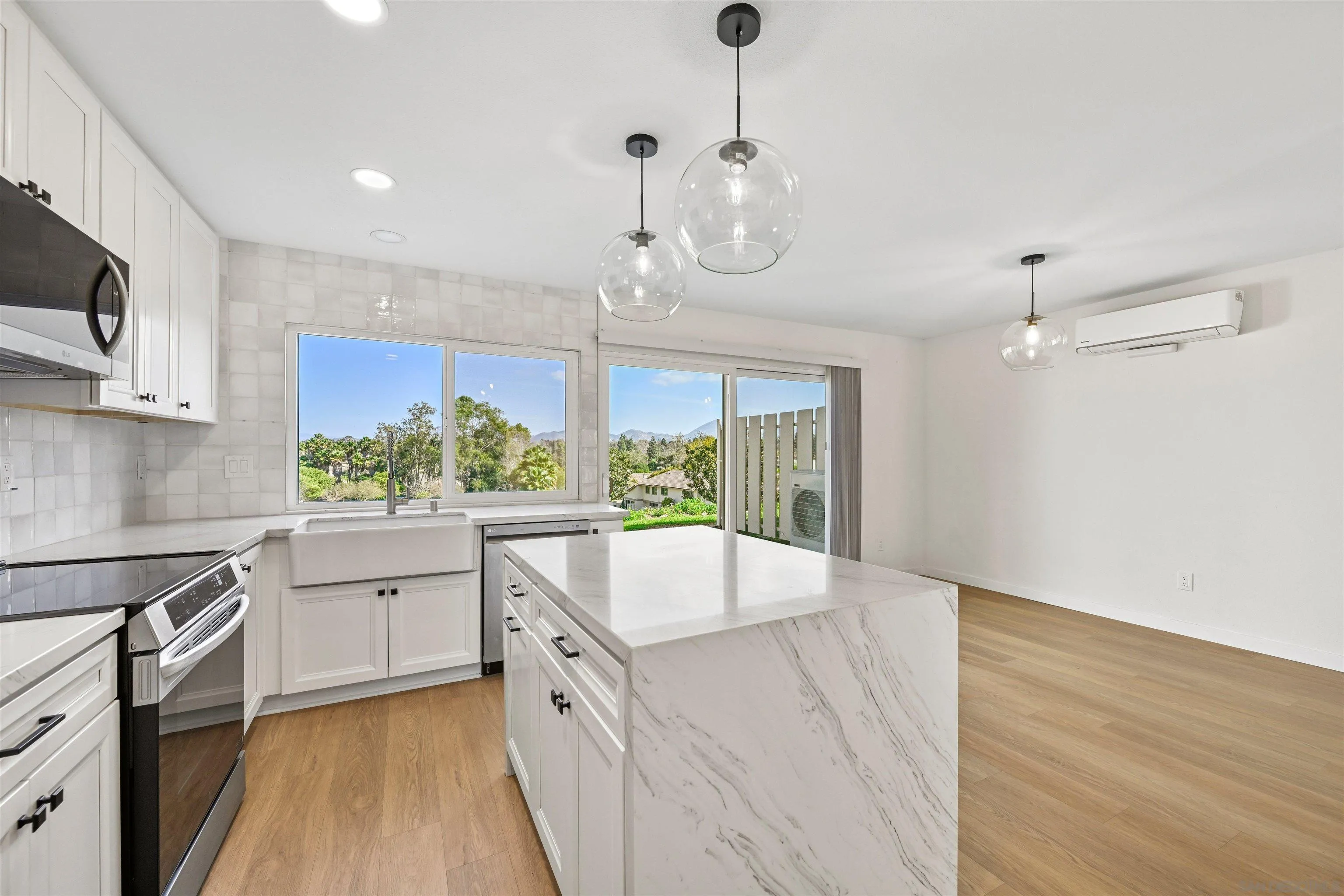 Photo #11: 260003249 Listing: Photo #11