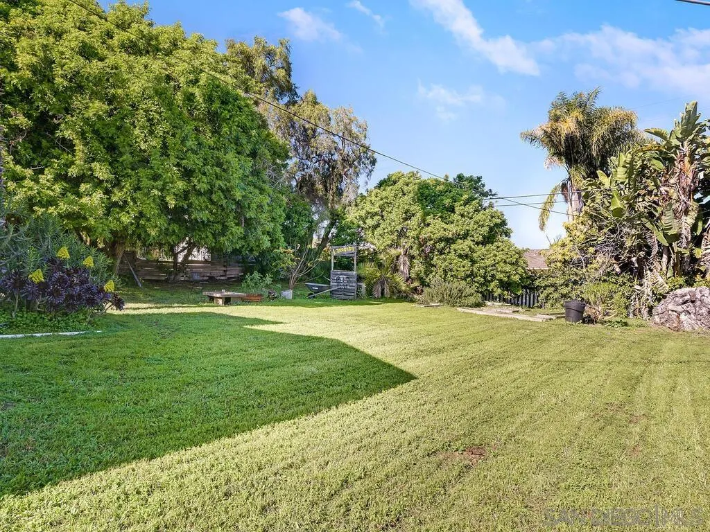 https://cdn.realtyfeed.com/cdn/127/260003250/21e4443152b344aabd17790fac04c4c8.webp