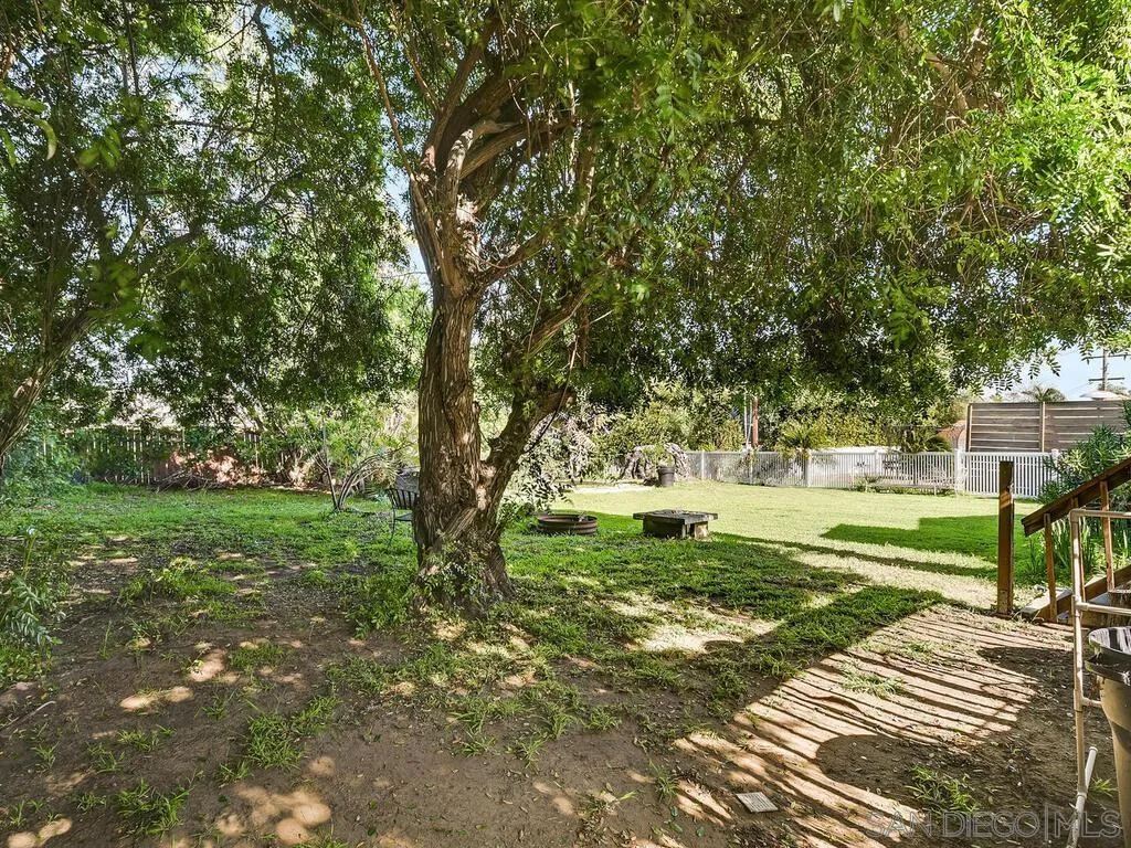 https://cdn.realtyfeed.com/cdn/127/260003250/a2ffc711021b6f377f03ef4a5e6a1aea.webp