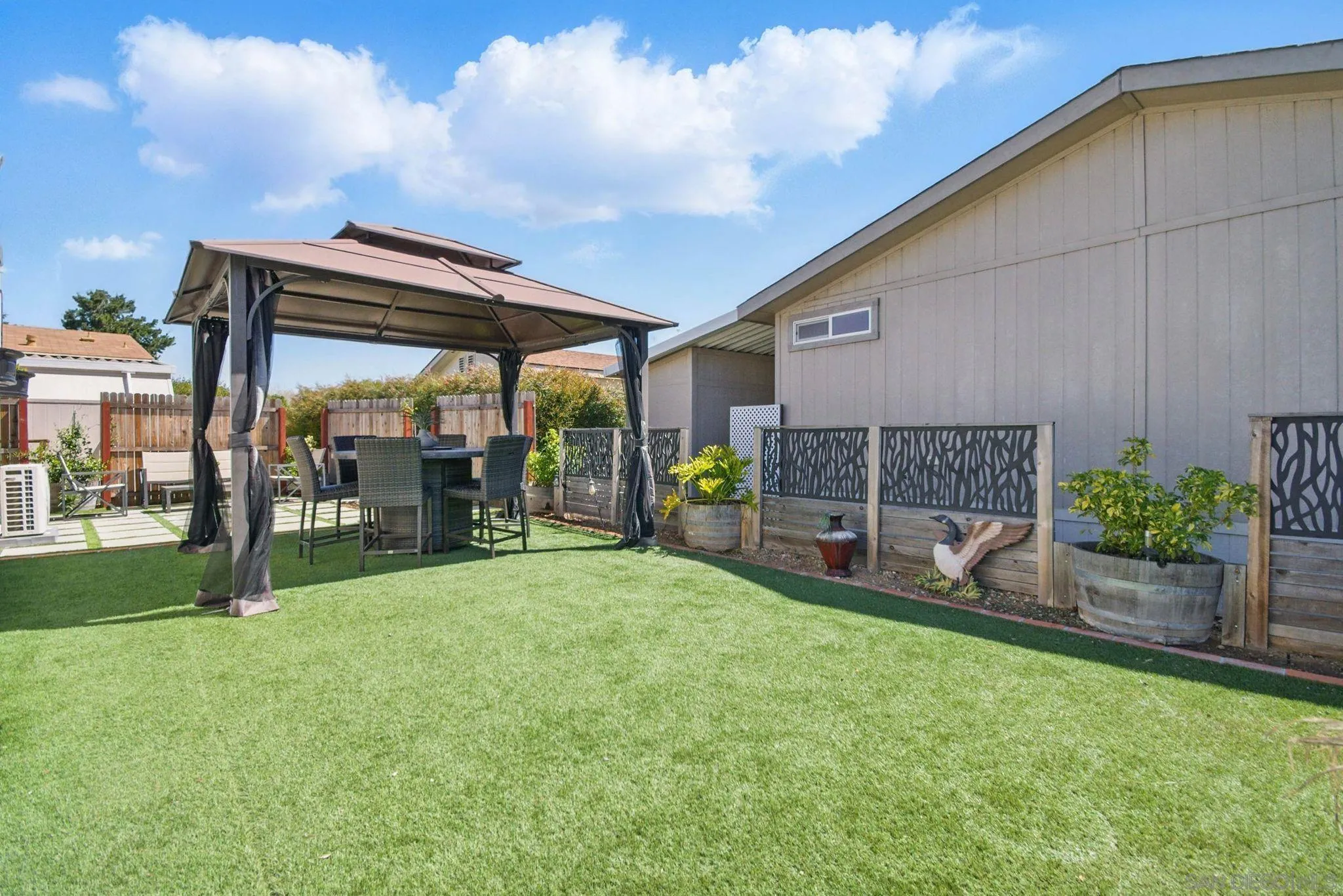 https://cdn.realtyfeed.com/cdn/127/260003252/a77050ac206f7e5f02c92f09b9c9195a.webp