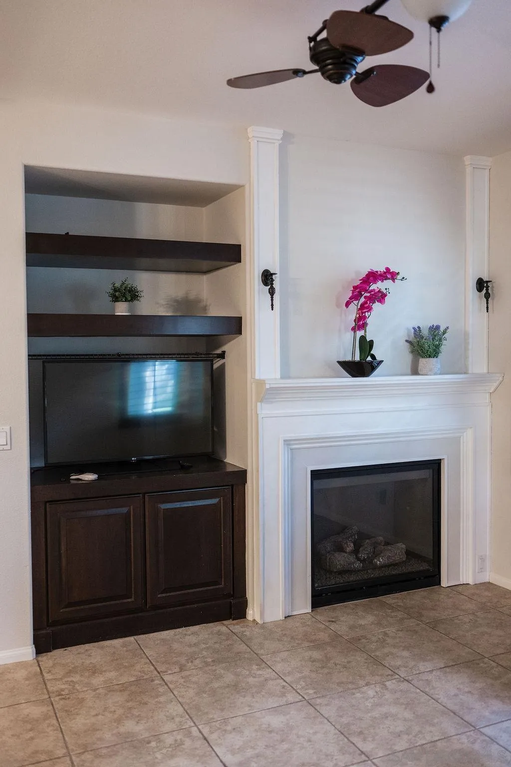 https://cdn.realtyfeed.com/cdn/127/260003255/17ed63f831fb141aa2ad704e07349200.webp