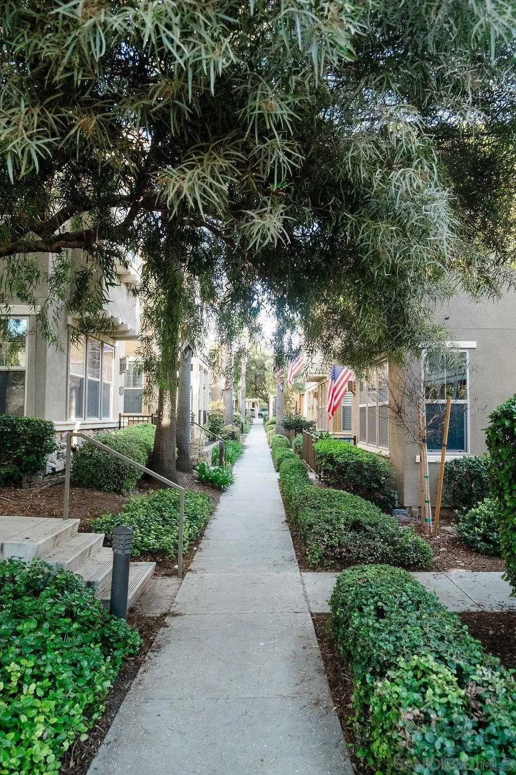 https://cdn.realtyfeed.com/cdn/127/260003255/26299136d35e7c71c95d7c08454129ea.webp