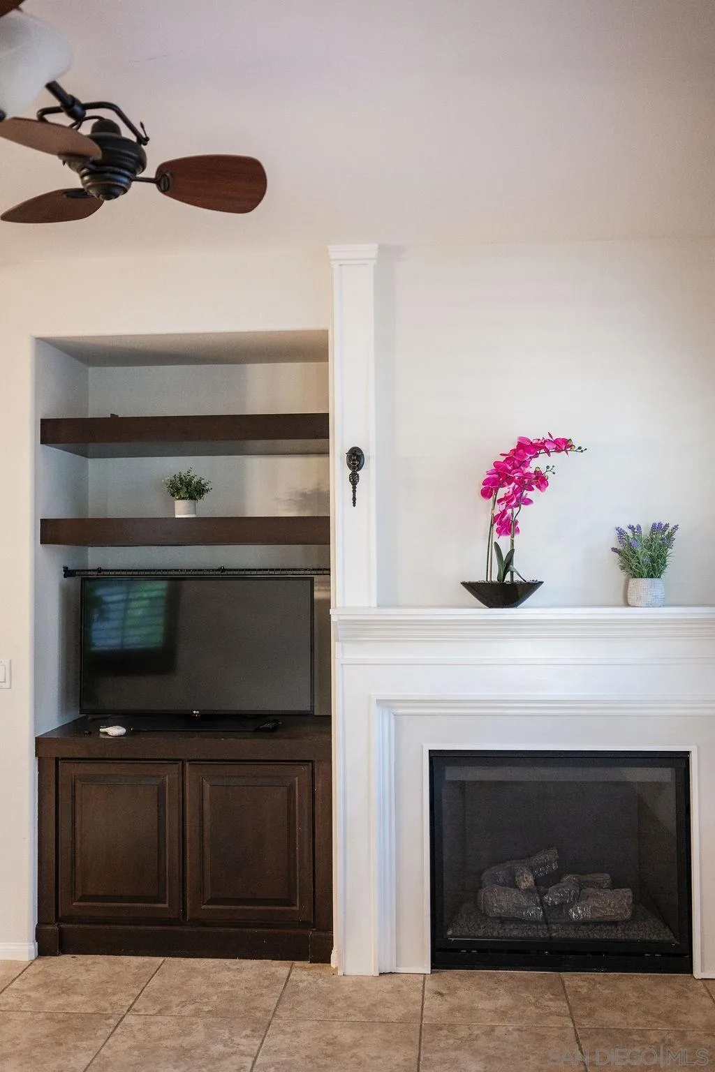 https://cdn.realtyfeed.com/cdn/127/260003255/337fe2baa3e6d568ae92d48293a97fdb.webp