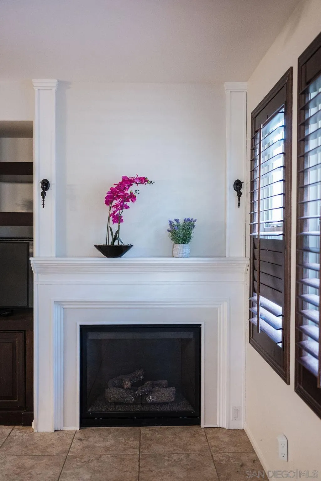 https://cdn.realtyfeed.com/cdn/127/260003255/3b988b8ba2f89209ae01fb5ea340d241.webp