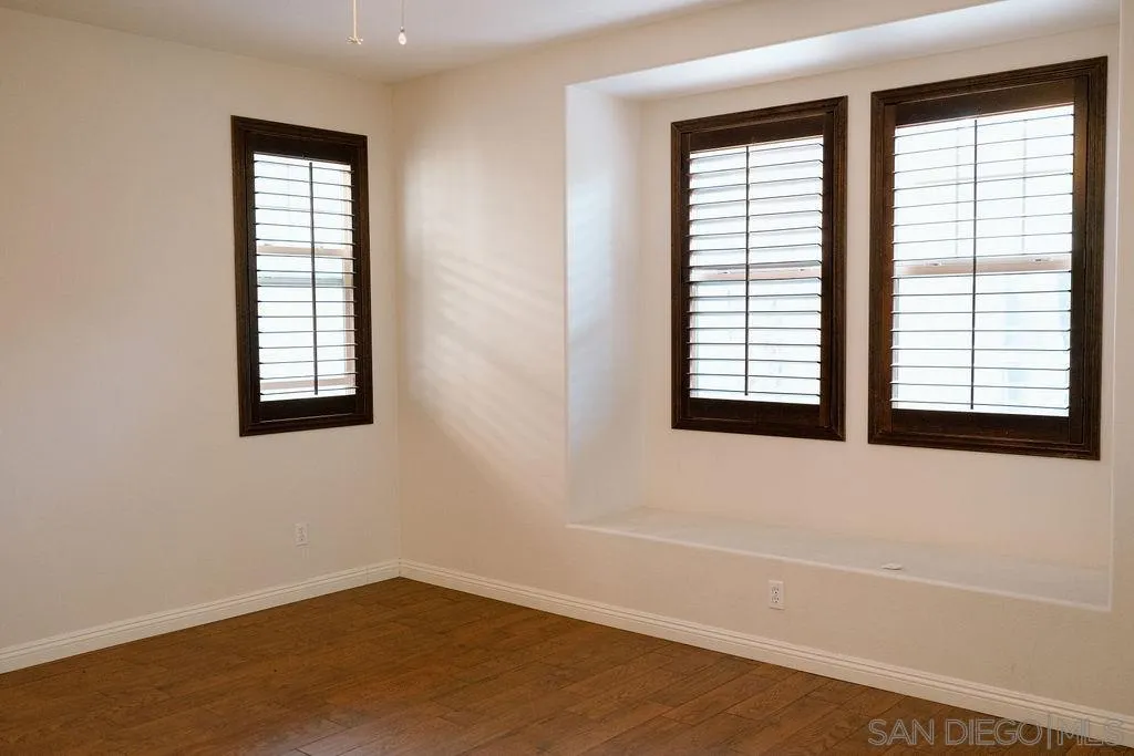 https://cdn.realtyfeed.com/cdn/127/260003255/63bd7ef07dc7691cef1f6dc1fc7ee9a8.webp