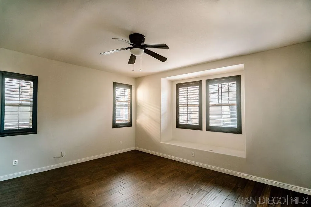 https://cdn.realtyfeed.com/cdn/127/260003255/967281eb61ae4b6107165474bf25d42f.webp