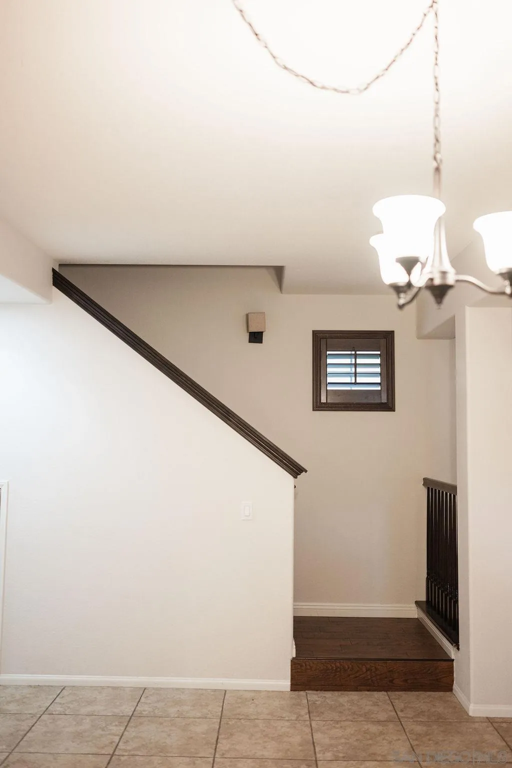 https://cdn.realtyfeed.com/cdn/127/260003255/978b58bff27a92c3f79d838af11dad5e.webp