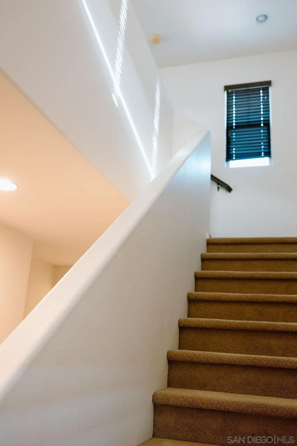 https://cdn.realtyfeed.com/cdn/127/260003255/c714fdfc329bb638a8391f54ecc90629.webp