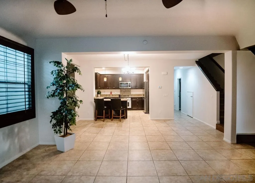 https://cdn.realtyfeed.com/cdn/127/260003255/eec7ddc11eb87d6198319a4796e19281.webp