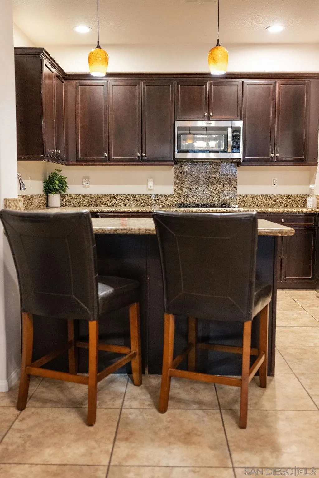 https://cdn.realtyfeed.com/cdn/127/260003255/f39c1bf3efff091218c62ad1c0b32aef.webp