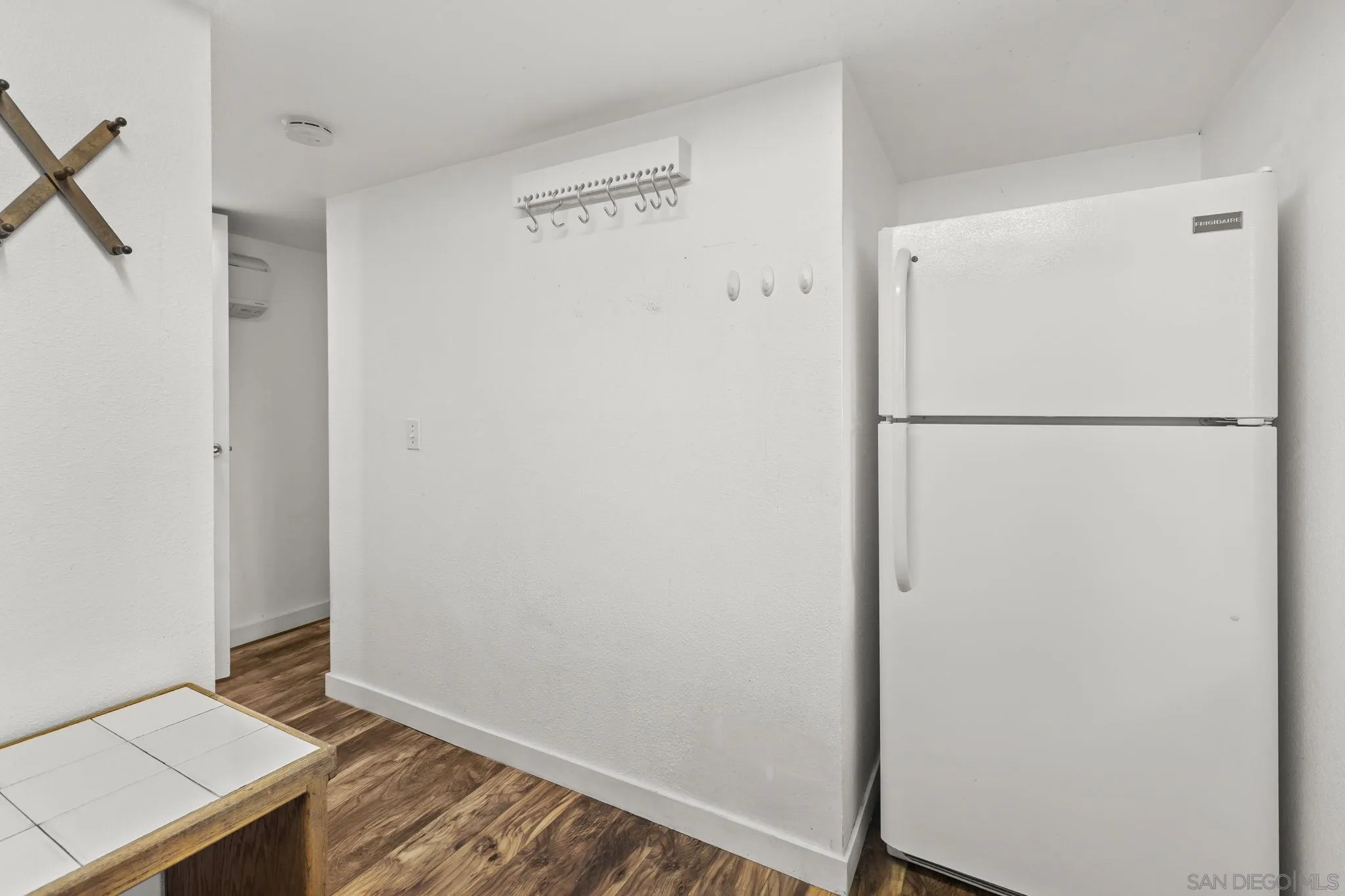 https://cdn.realtyfeed.com/cdn/127/260003259/287bc361908514a884f32b687f1d4b73.webp