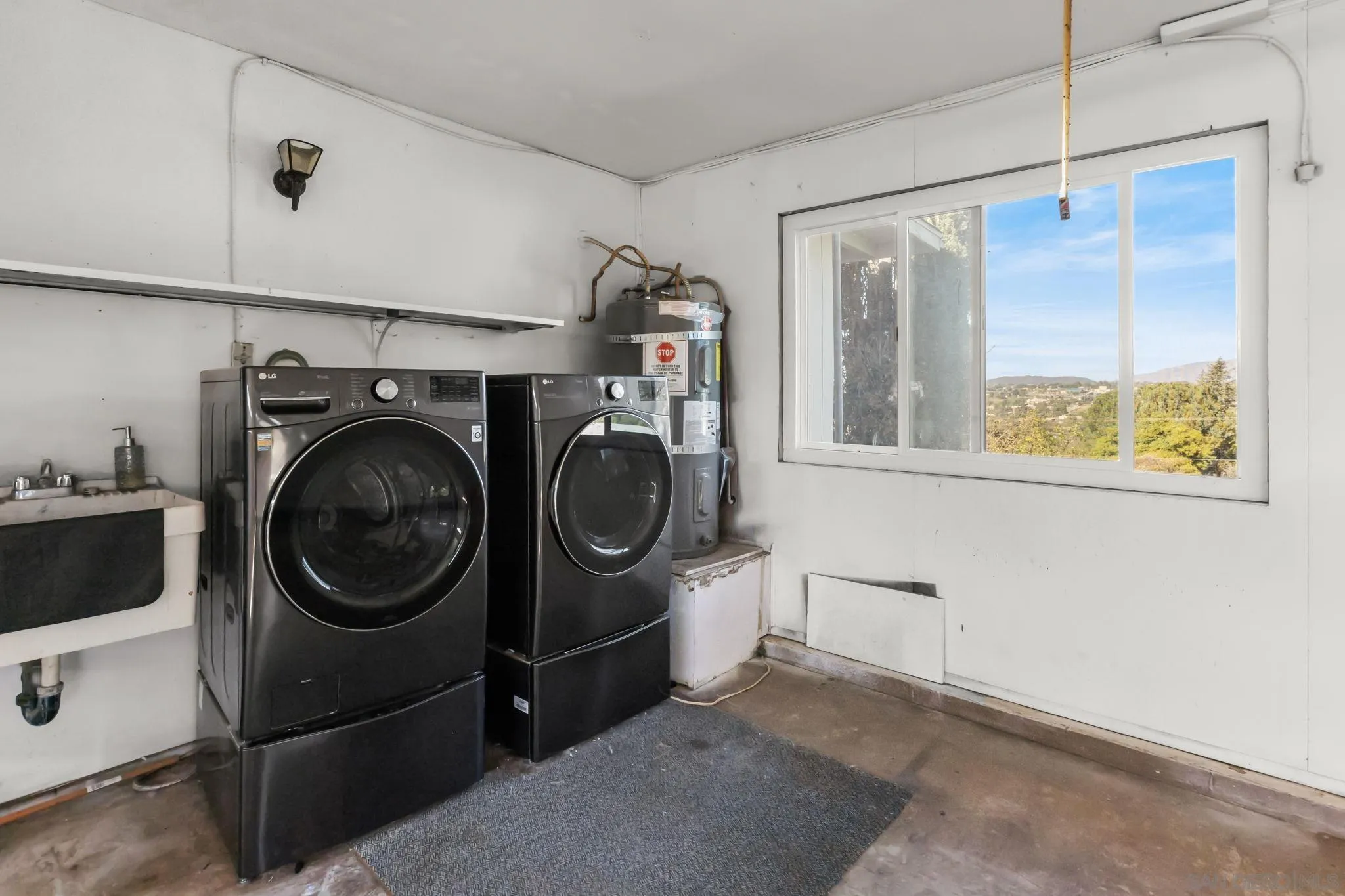 https://cdn.realtyfeed.com/cdn/127/260003259/7672f2025e9a78a1381e8e04ebe47f38.webp
