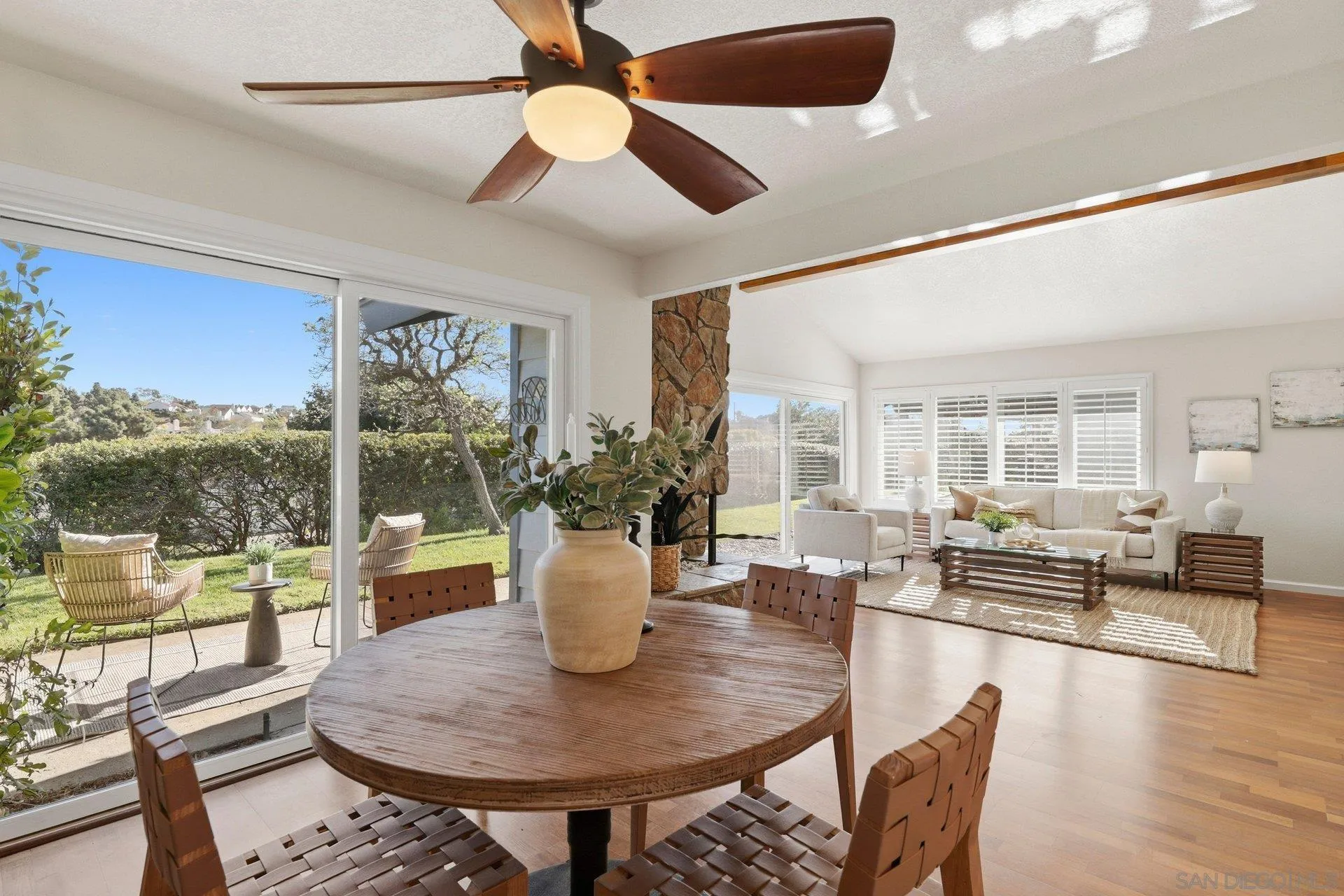 https://cdn.realtyfeed.com/cdn/127/260003260/9de48d190e31e036c7c0e40523755394.webp