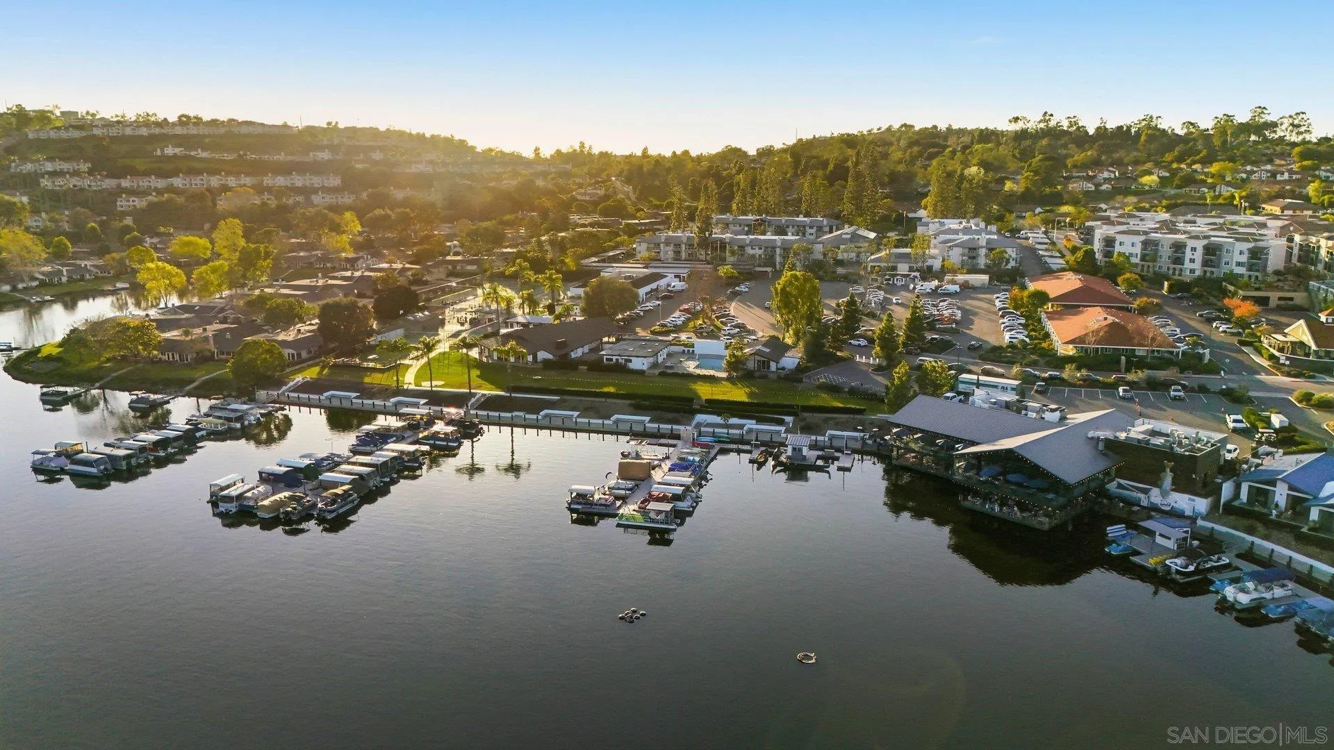 https://cdn.realtyfeed.com/cdn/127/260003260/a6bd4b1eca94a63968c523571327950c.webp