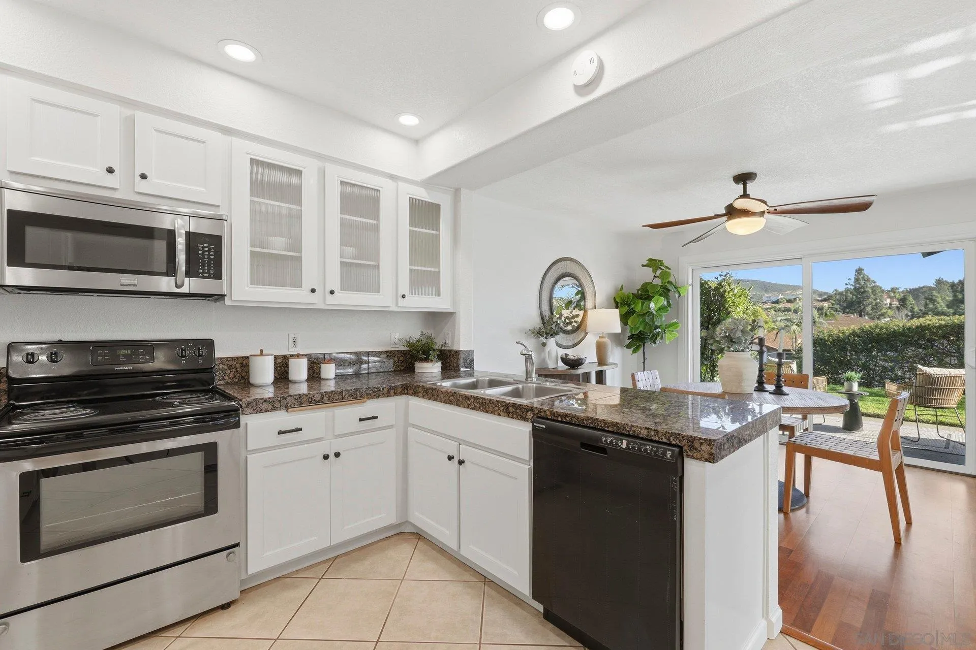 https://cdn.realtyfeed.com/cdn/127/260003260/b23838917a8f0d62c2071a605c0cca0e.webp