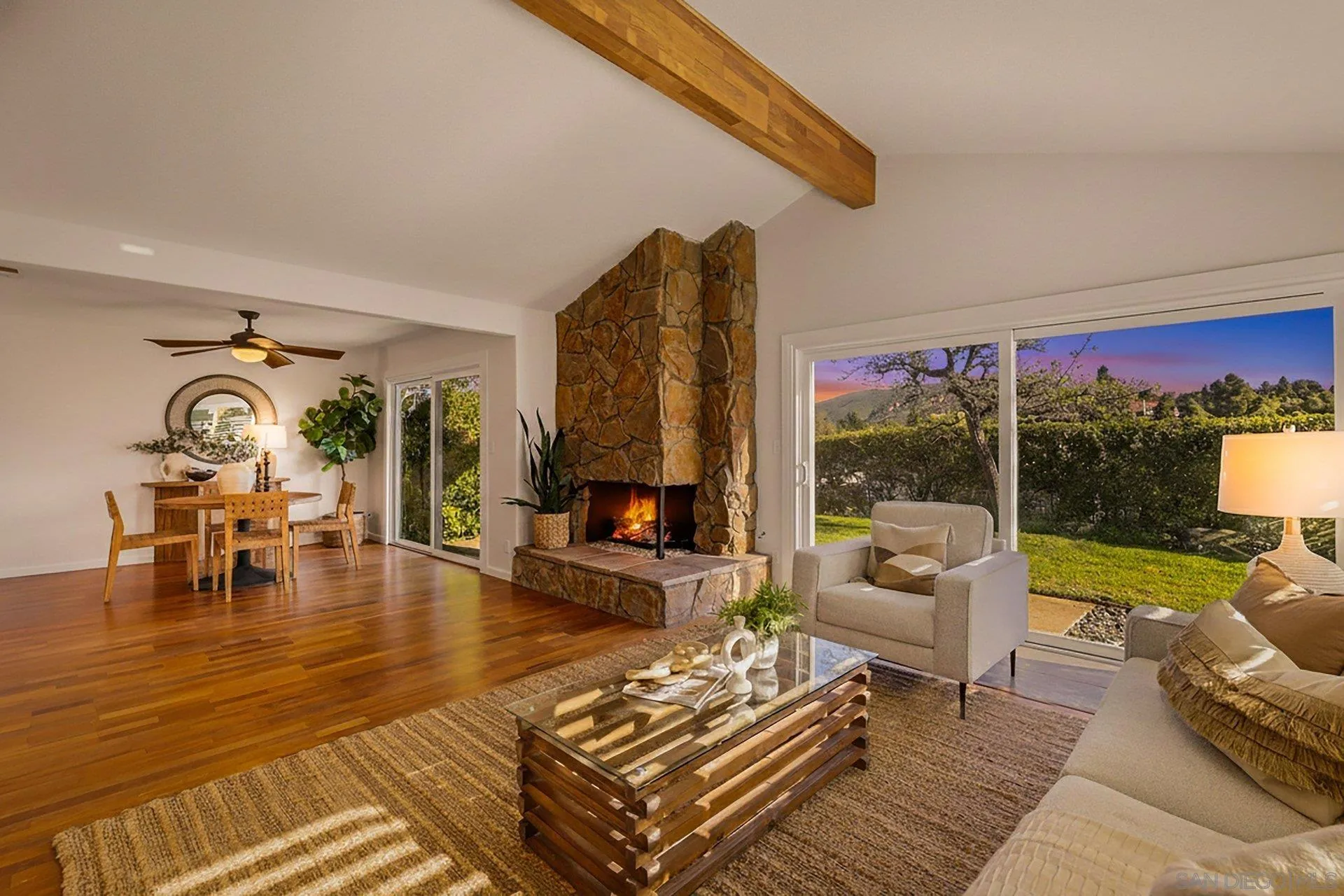https://cdn.realtyfeed.com/cdn/127/260003260/c8c7d811dd86742d9ae245d5c167dc3b.webp