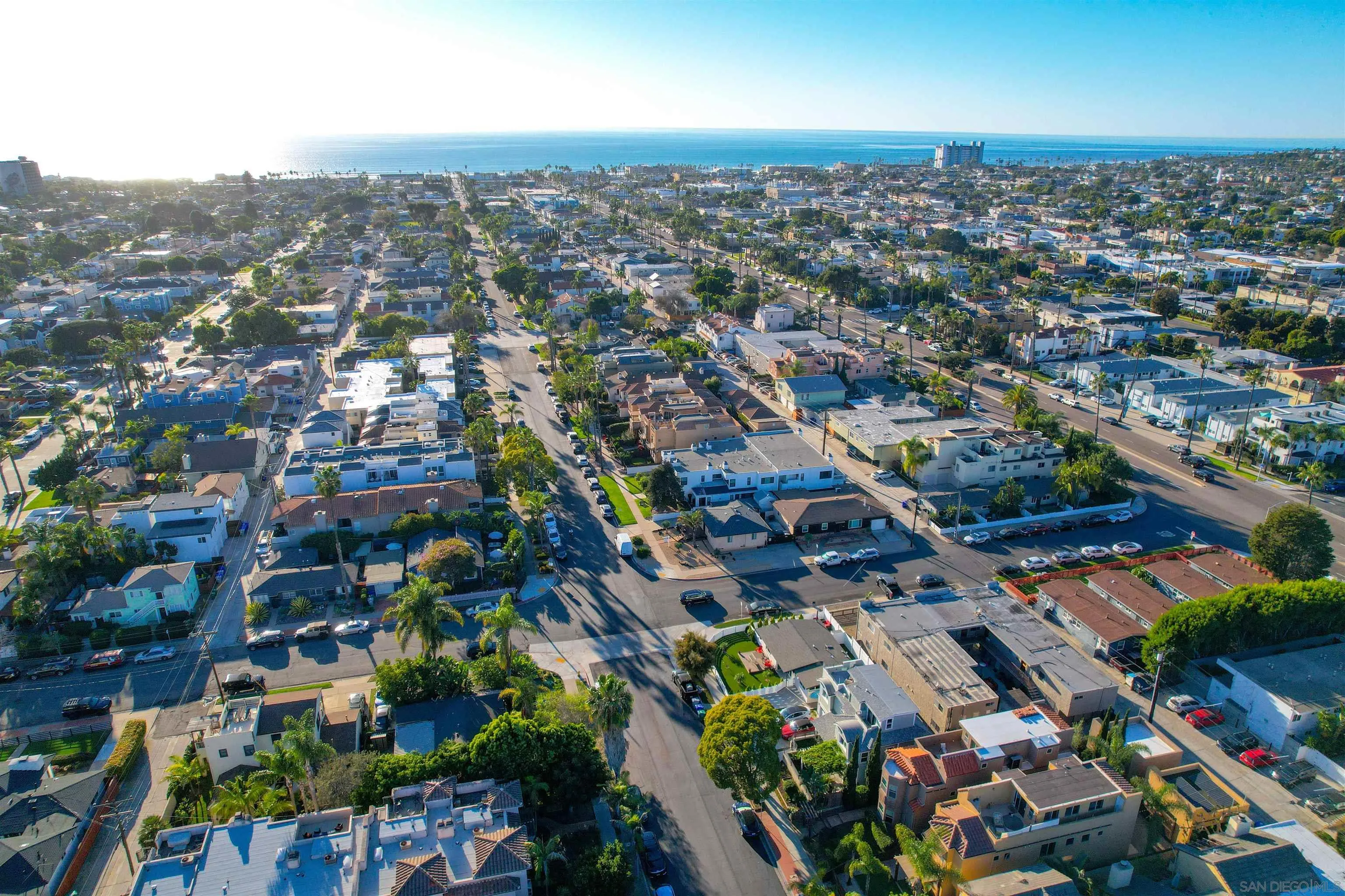 https://cdn.realtyfeed.com/cdn/127/260003272/112b283e675bdeedcf5c35cfb42a8594.webp