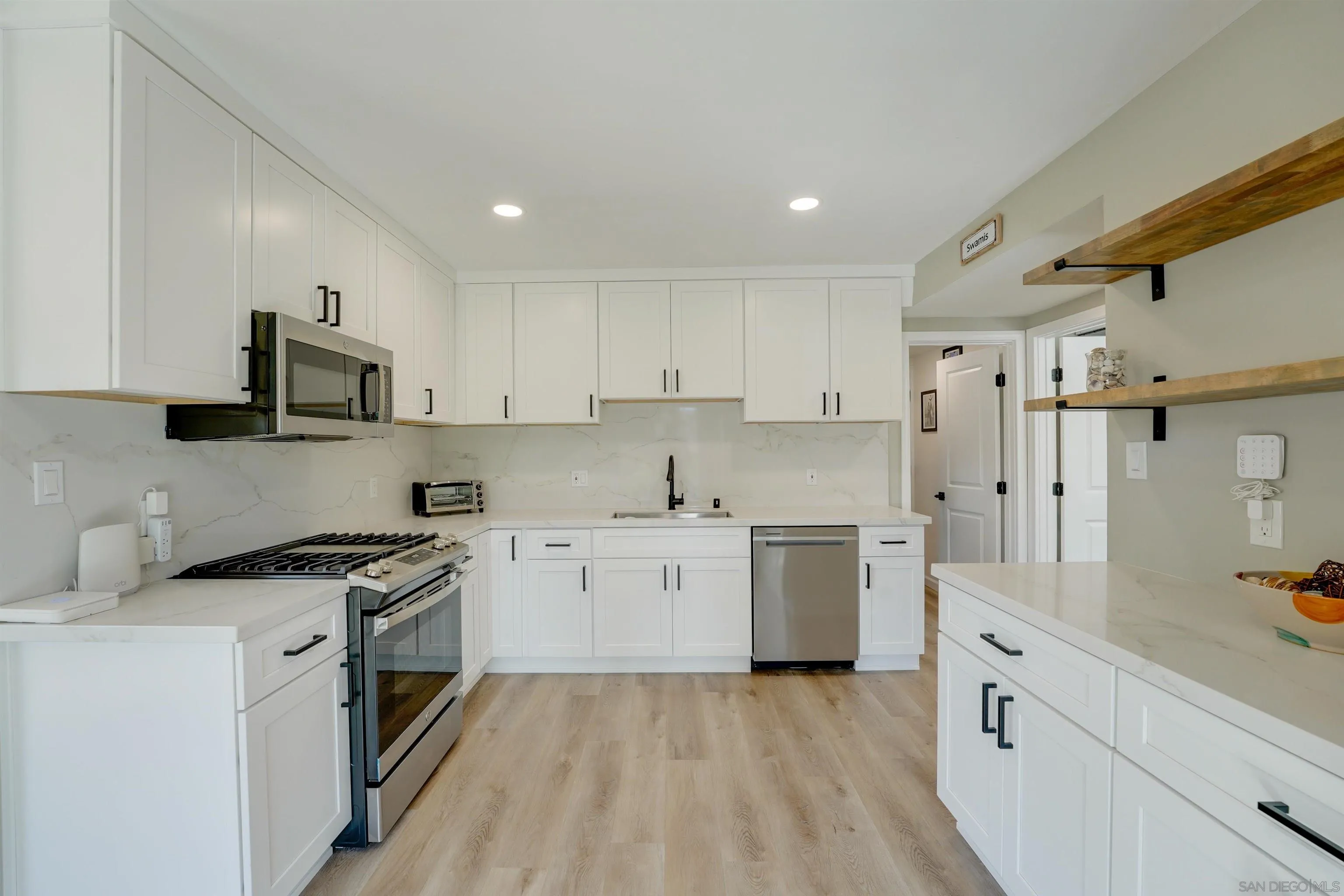 https://cdn.realtyfeed.com/cdn/127/260003272/69c12a1699d6b3d2aa0f64f21d5eef39.webp