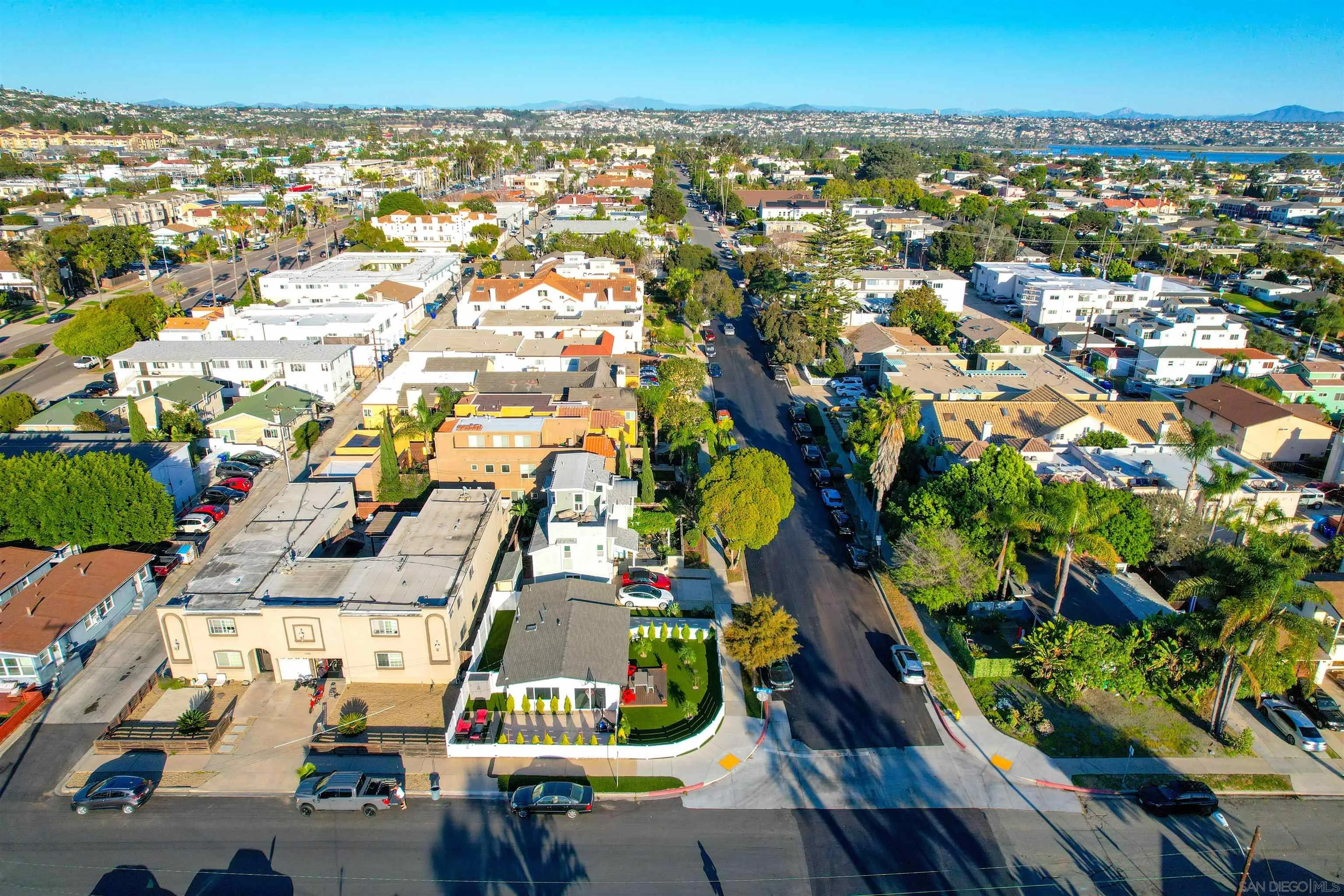 https://cdn.realtyfeed.com/cdn/127/260003272/c3c542dab10b9aada0b5d4684f3d6275.webp