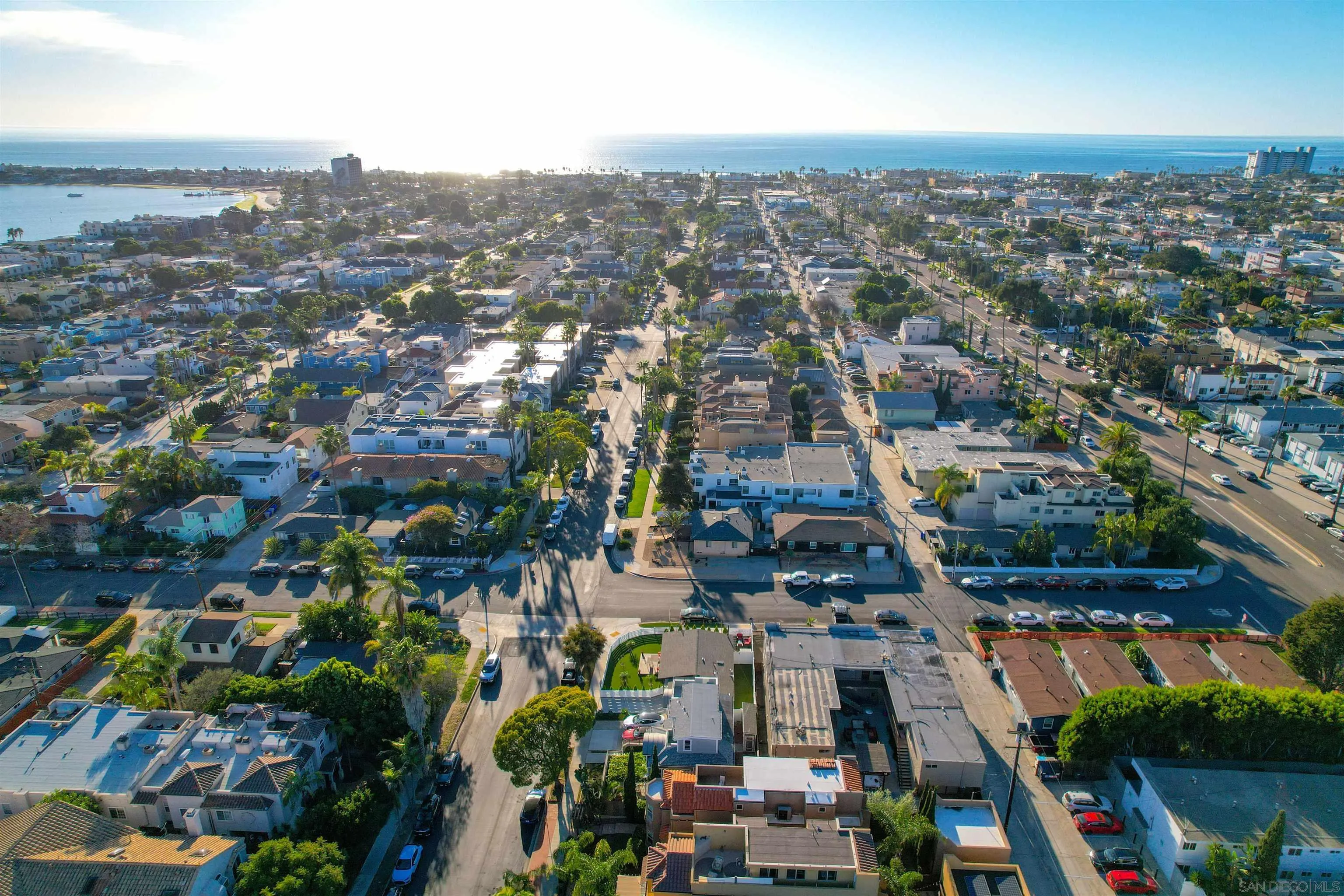 https://cdn.realtyfeed.com/cdn/127/260003272/efe281cfdcb1b05f208c63134426d14f.webp