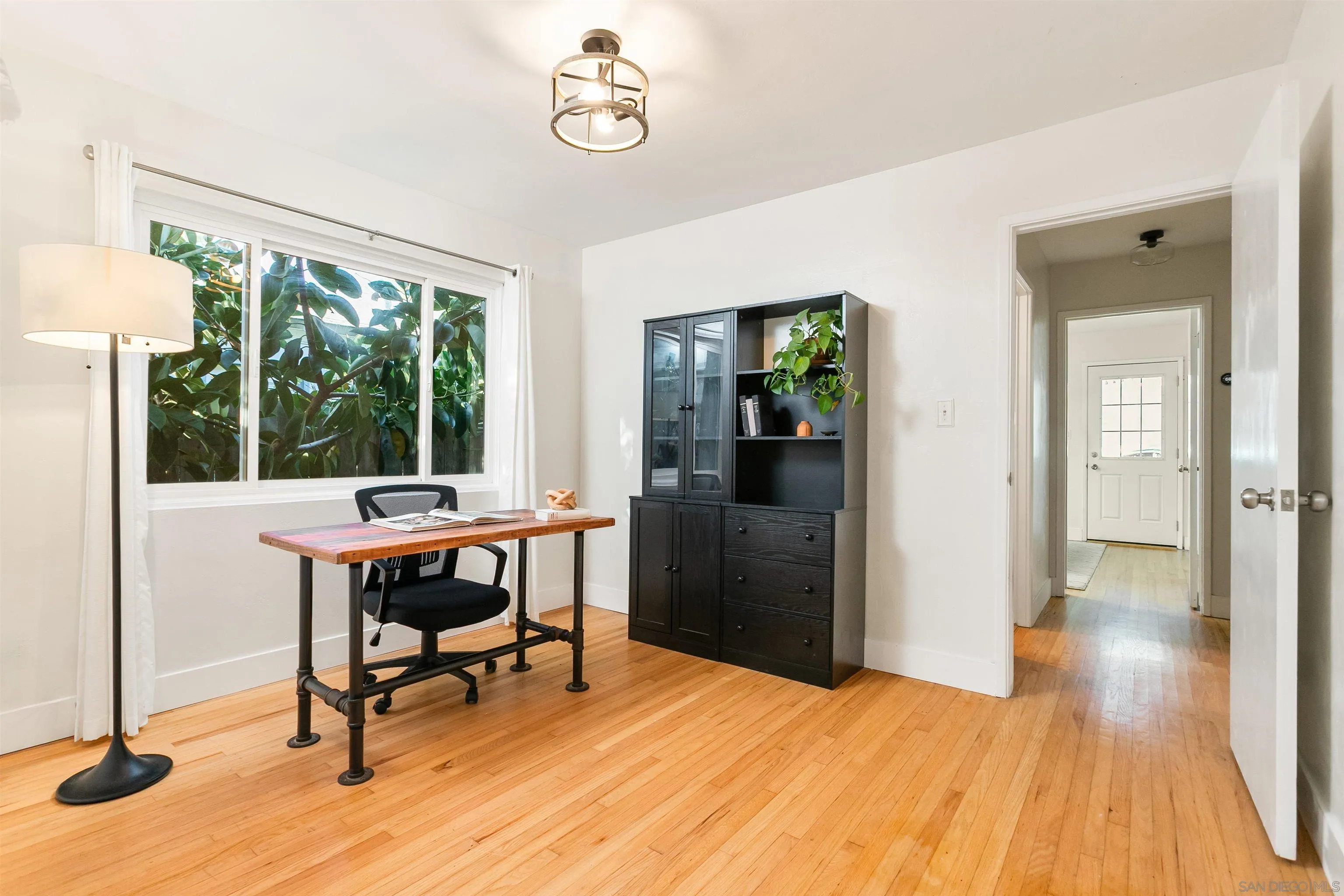 https://cdn.realtyfeed.com/cdn/127/260003275/0ad7bea43124f5e7c181fd2c88a7035f.webp
