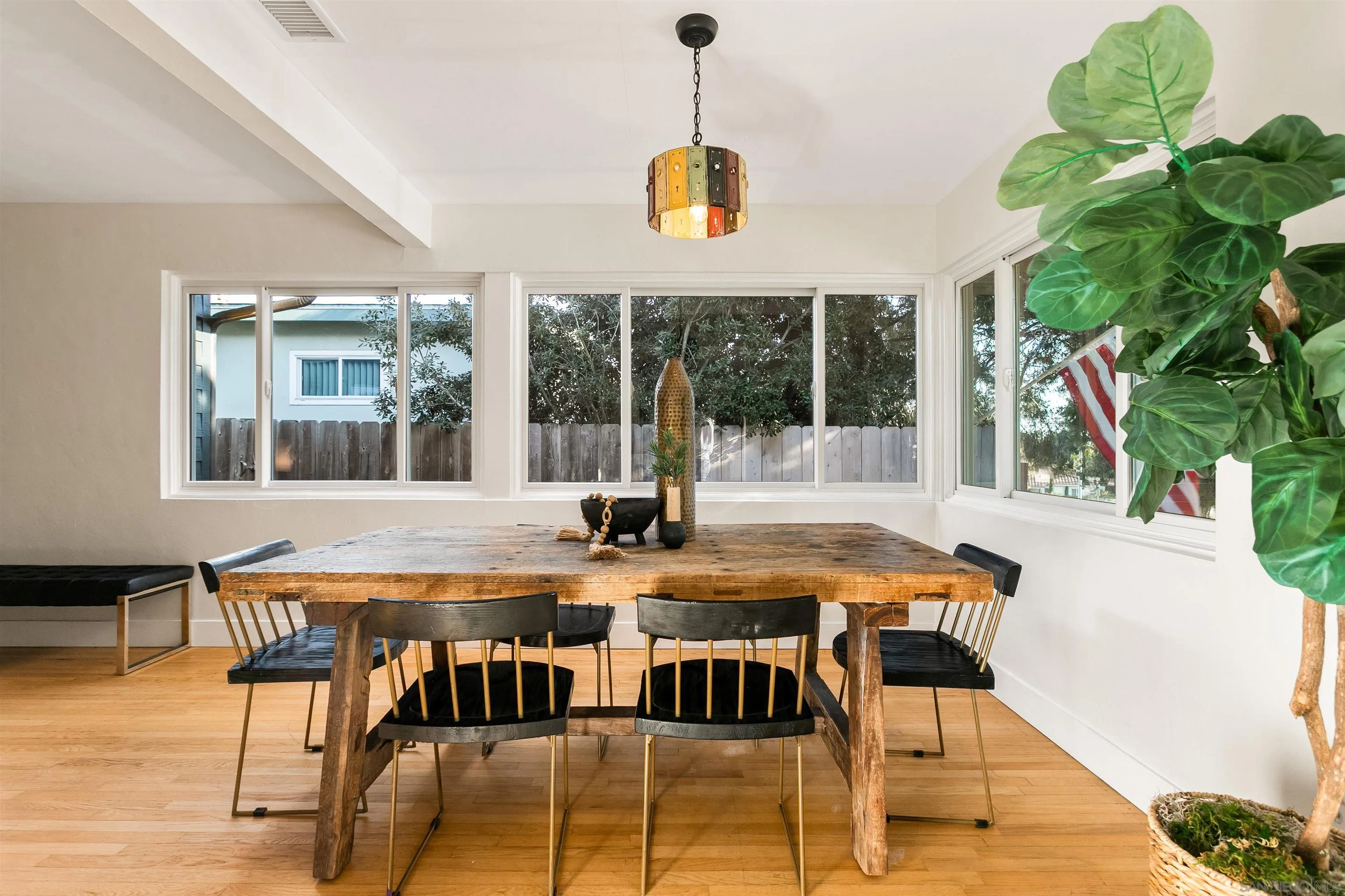https://cdn.realtyfeed.com/cdn/127/260003275/7bab214de75d8ceab2101813929e23ed.webp