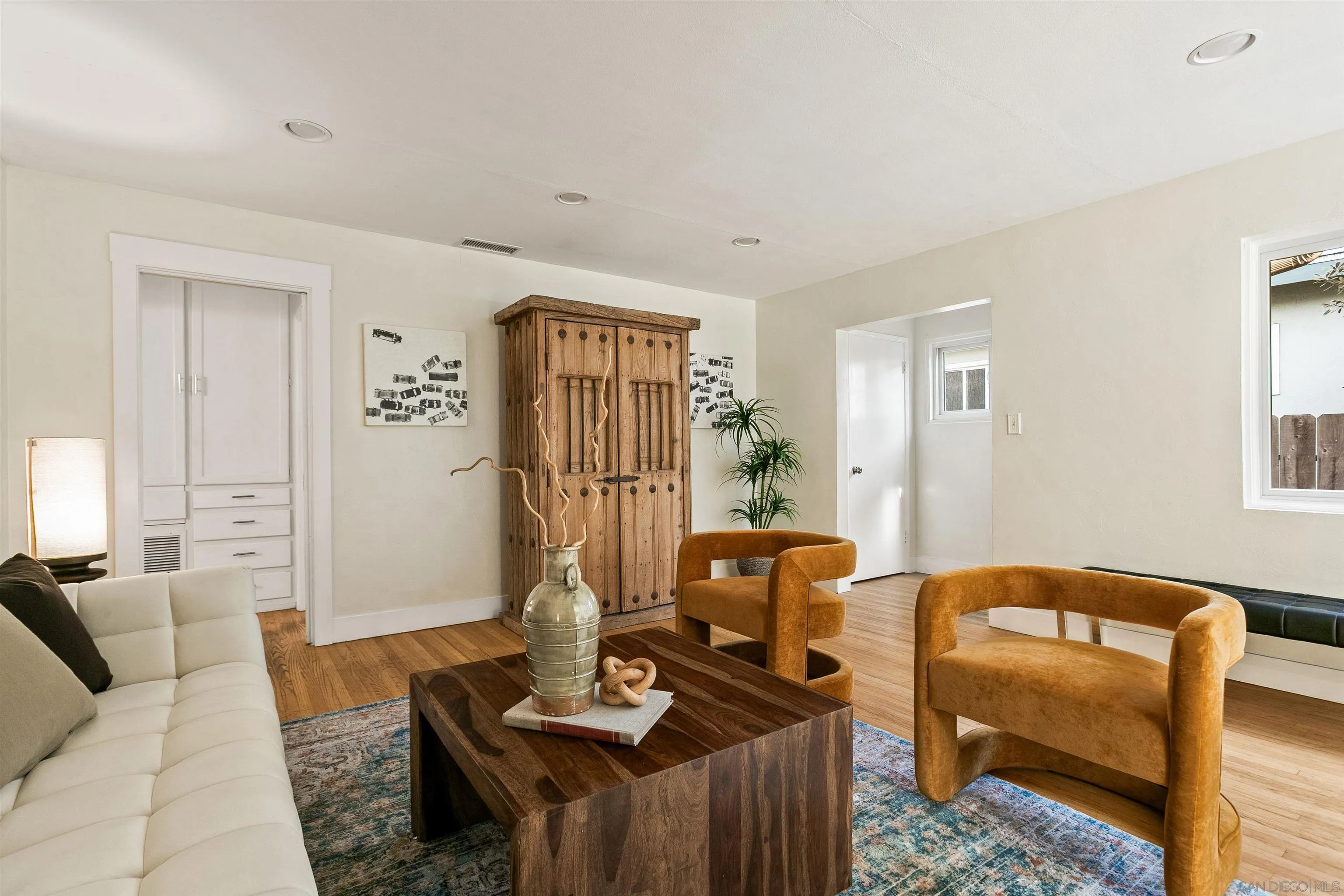 https://cdn.realtyfeed.com/cdn/127/260003275/b6784e4f6e0798f9c2b4b407582041c4.webp