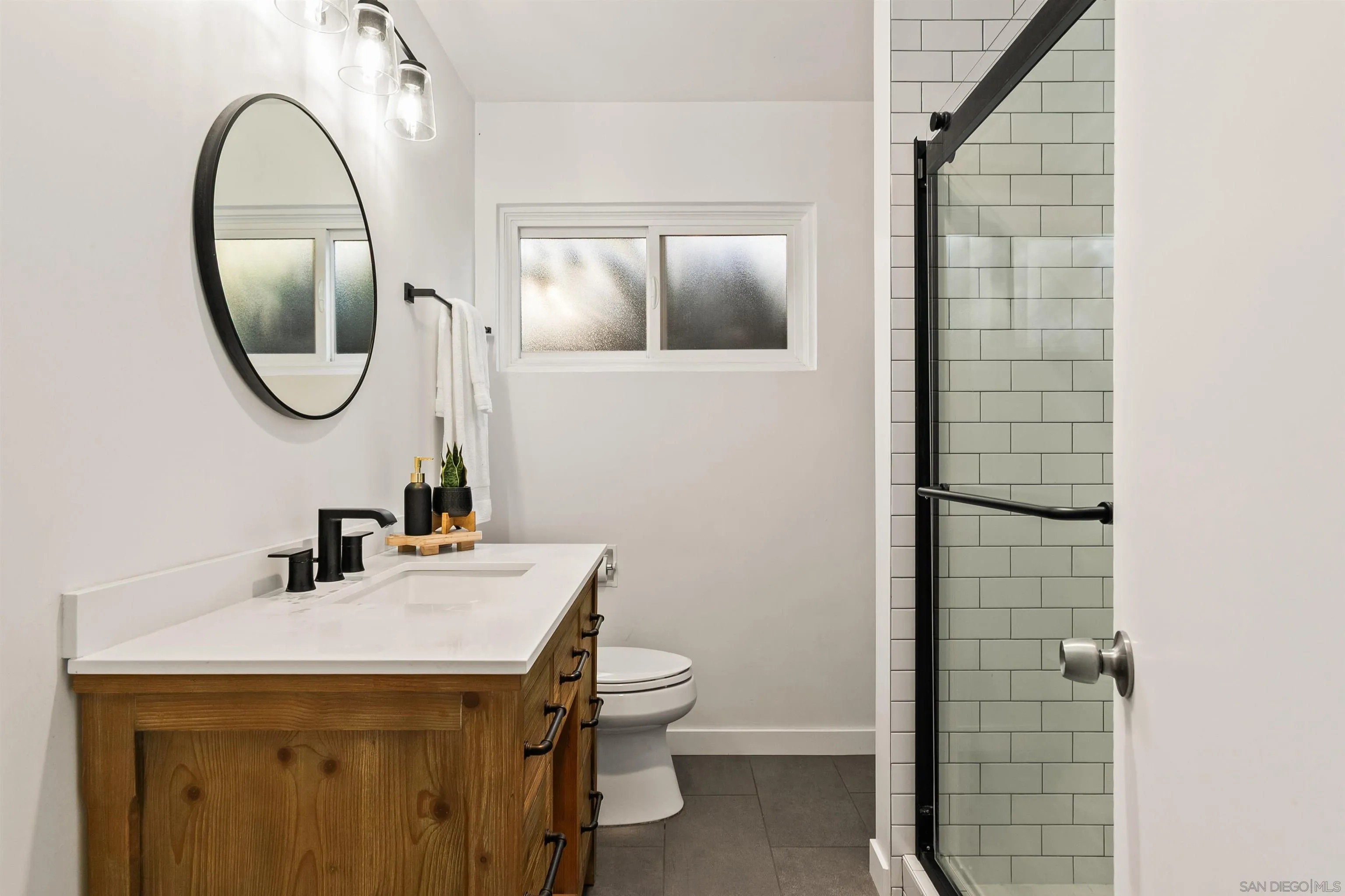 https://cdn.realtyfeed.com/cdn/127/260003275/f16be62d513ffdc78387958f8b3046a1.webp
