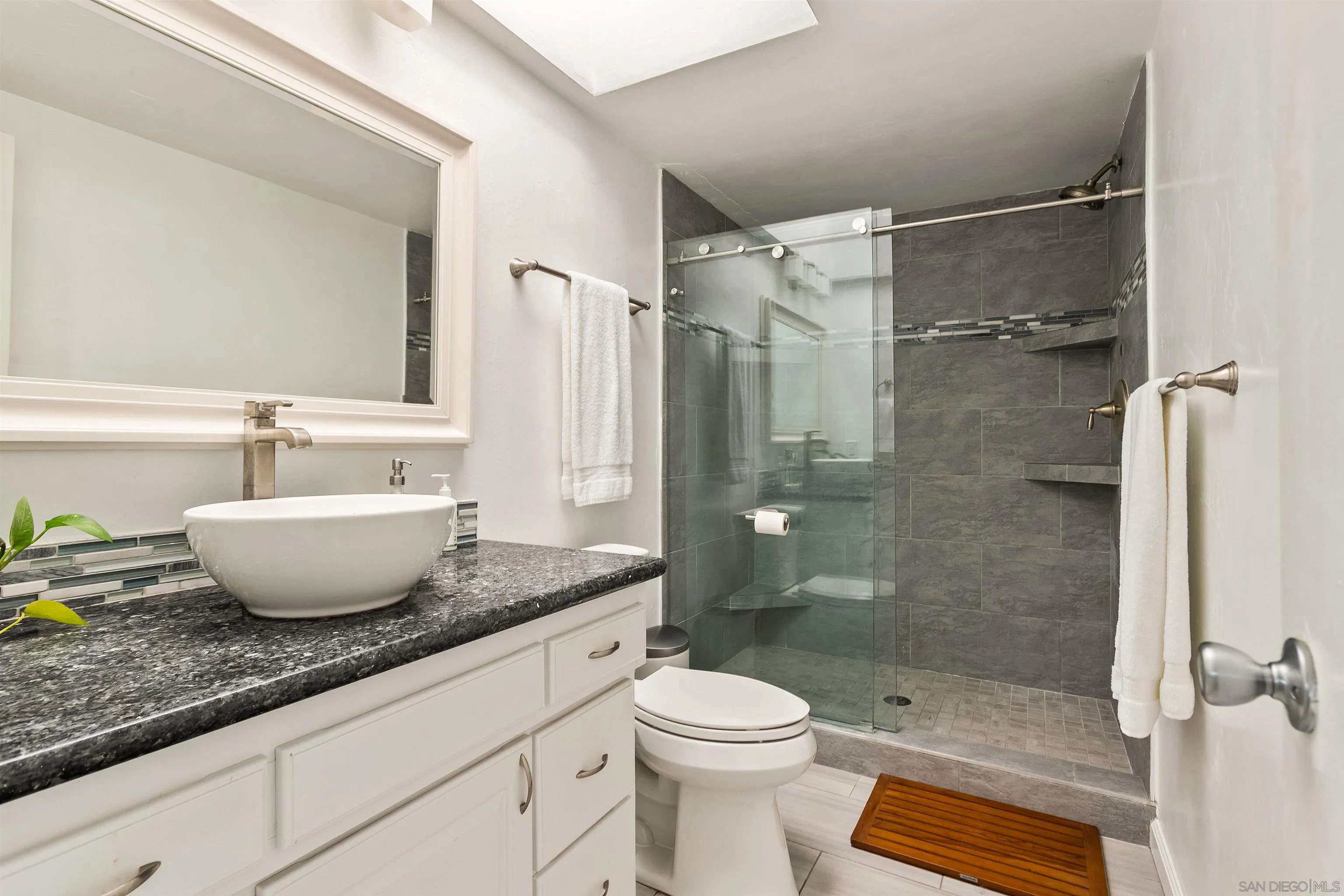 https://cdn.realtyfeed.com/cdn/127/260003275/fedc7344fb6a8b1513532b4a6b7cc1b7.webp