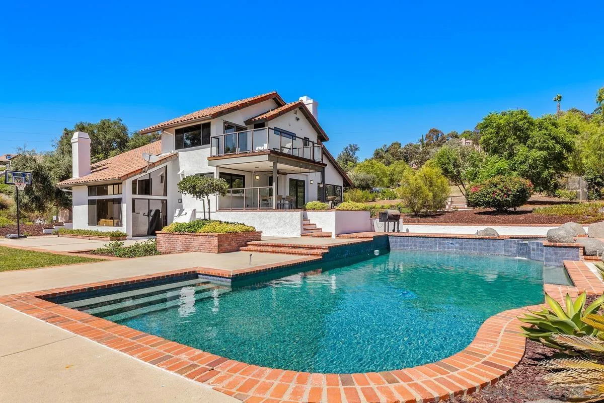 https://cdn.realtyfeed.com/cdn/127/260003276/0f6cf18f0085f7bf54581ca94506e256.webp