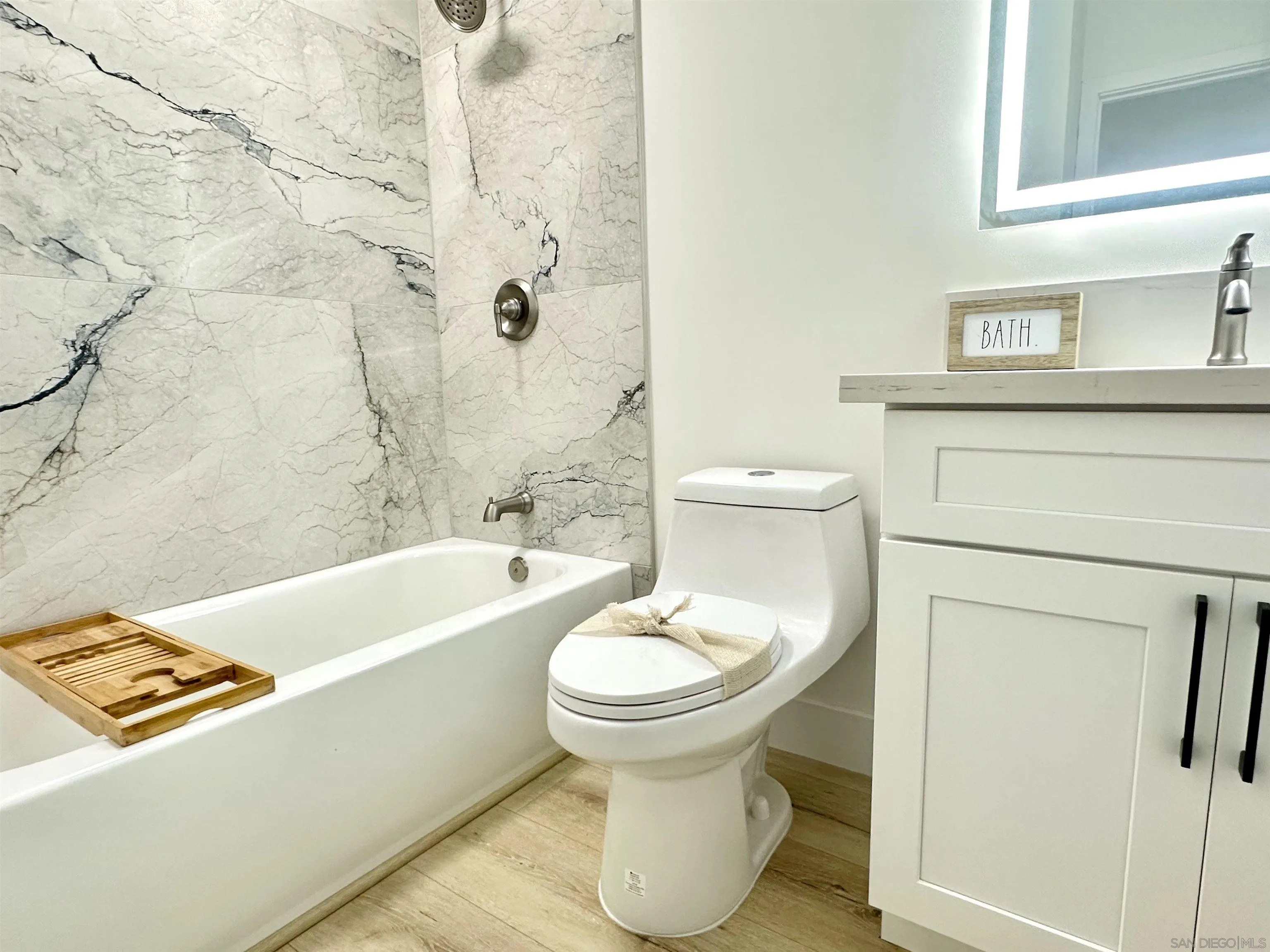 https://cdn.realtyfeed.com/cdn/127/260003278/7ff710ef6a6ada01a217d71557d9c6be.webp