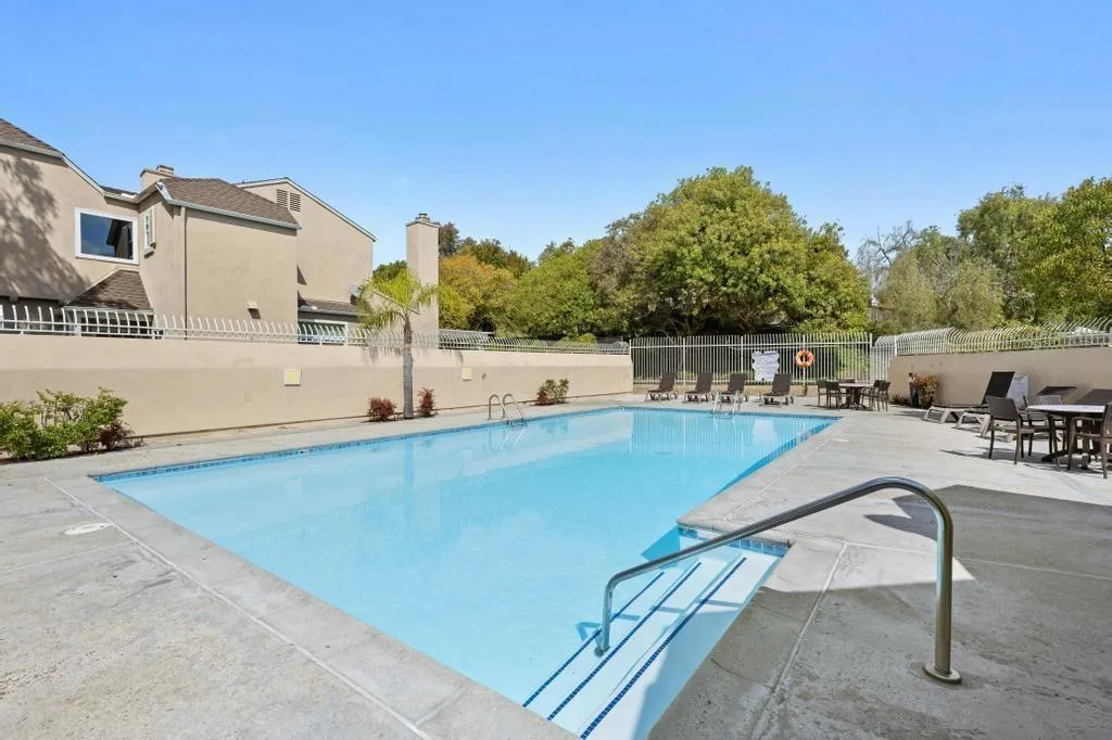 Photo #32: 260003282 Listing: Photo #32