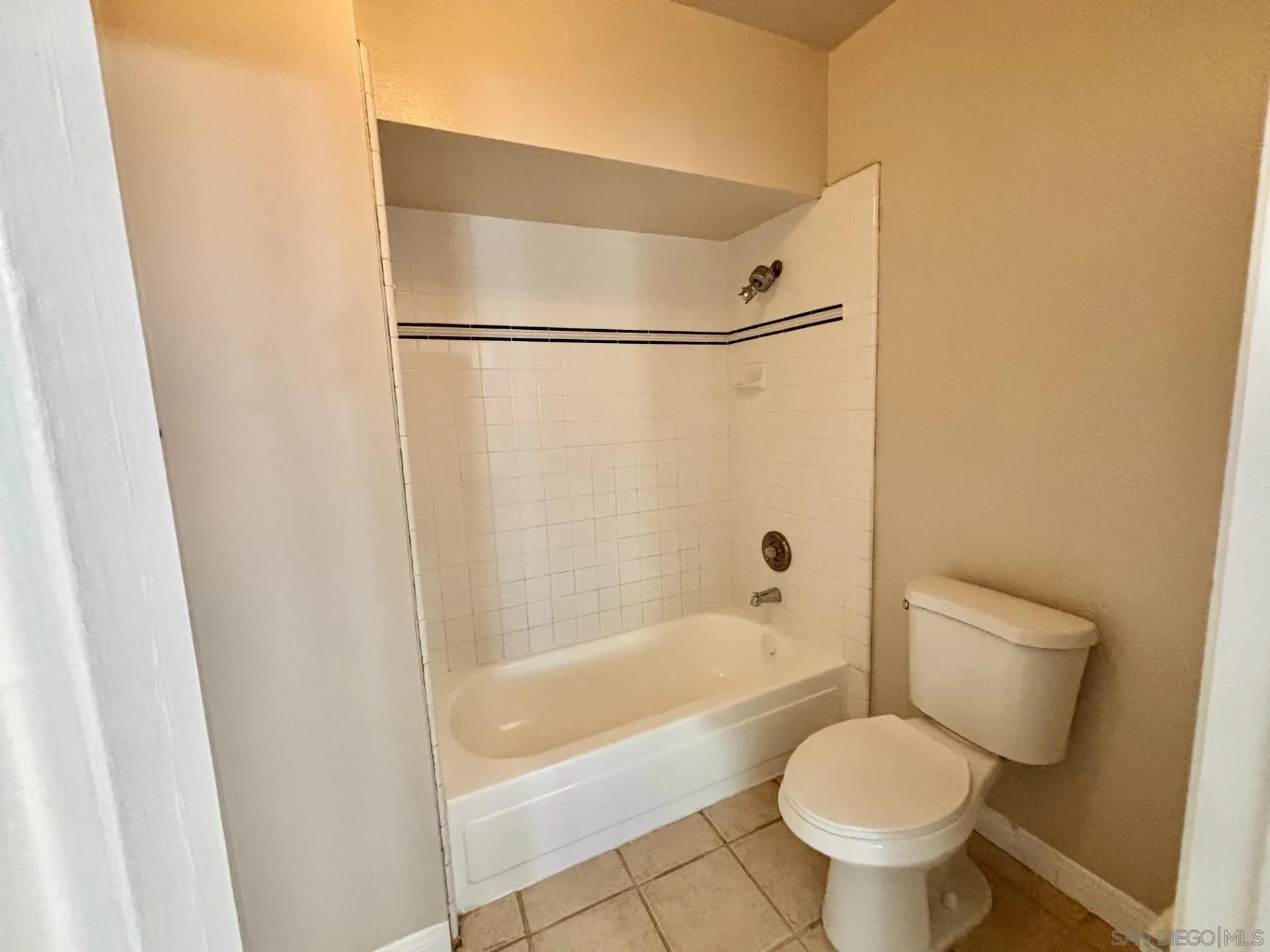 https://cdn.realtyfeed.com/cdn/127/260003283/65f6a433357807c0ae07336f498f3919.webp
