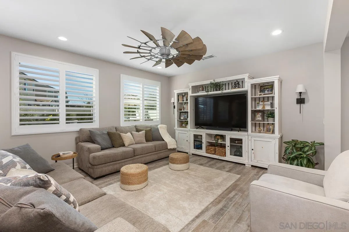 https://cdn.realtyfeed.com/cdn/127/260003284/02536fe0f694bb44944891a008072b19.webp