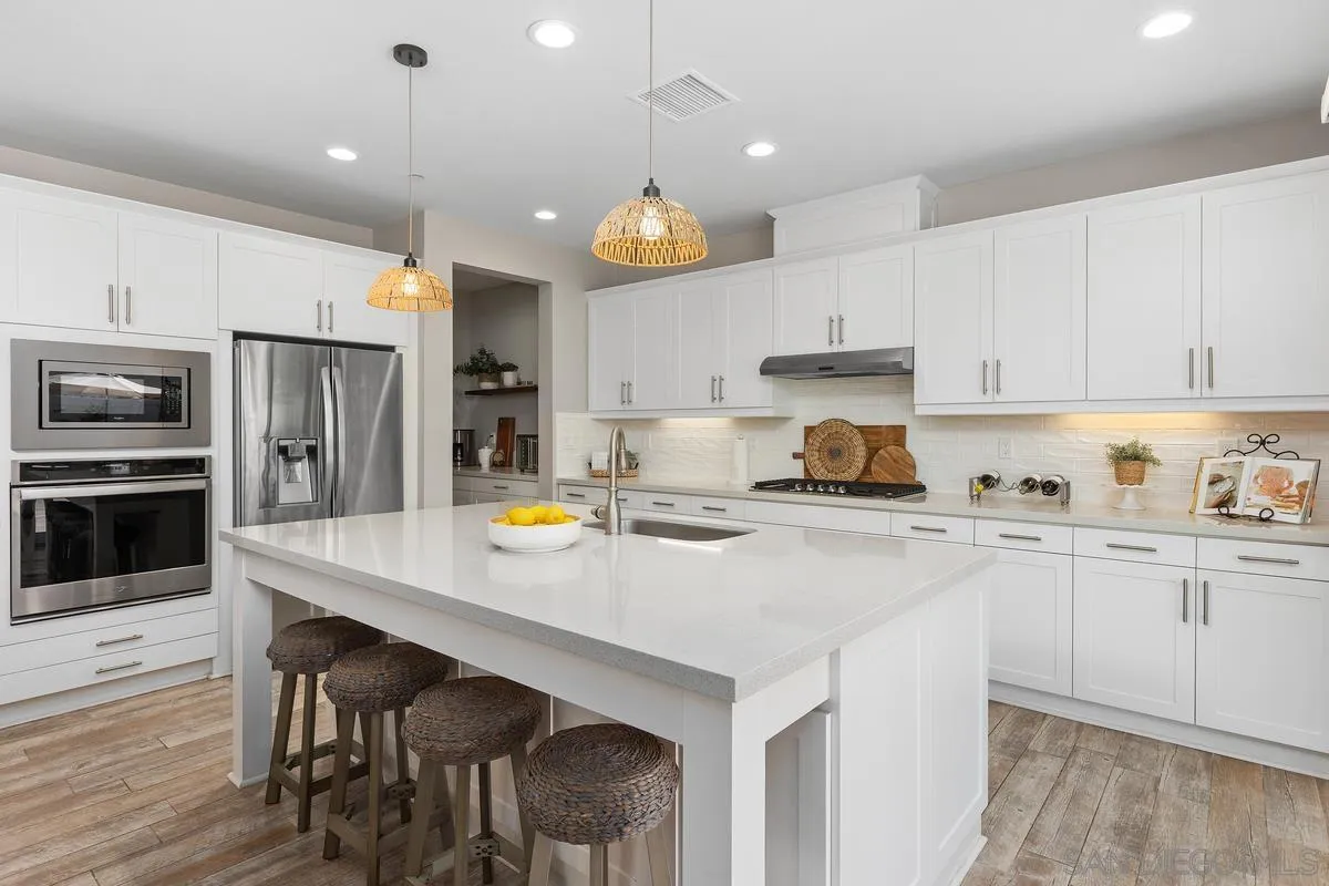 https://cdn.realtyfeed.com/cdn/127/260003284/3bef7fa53f4133b47537e85c47261e7f.webp