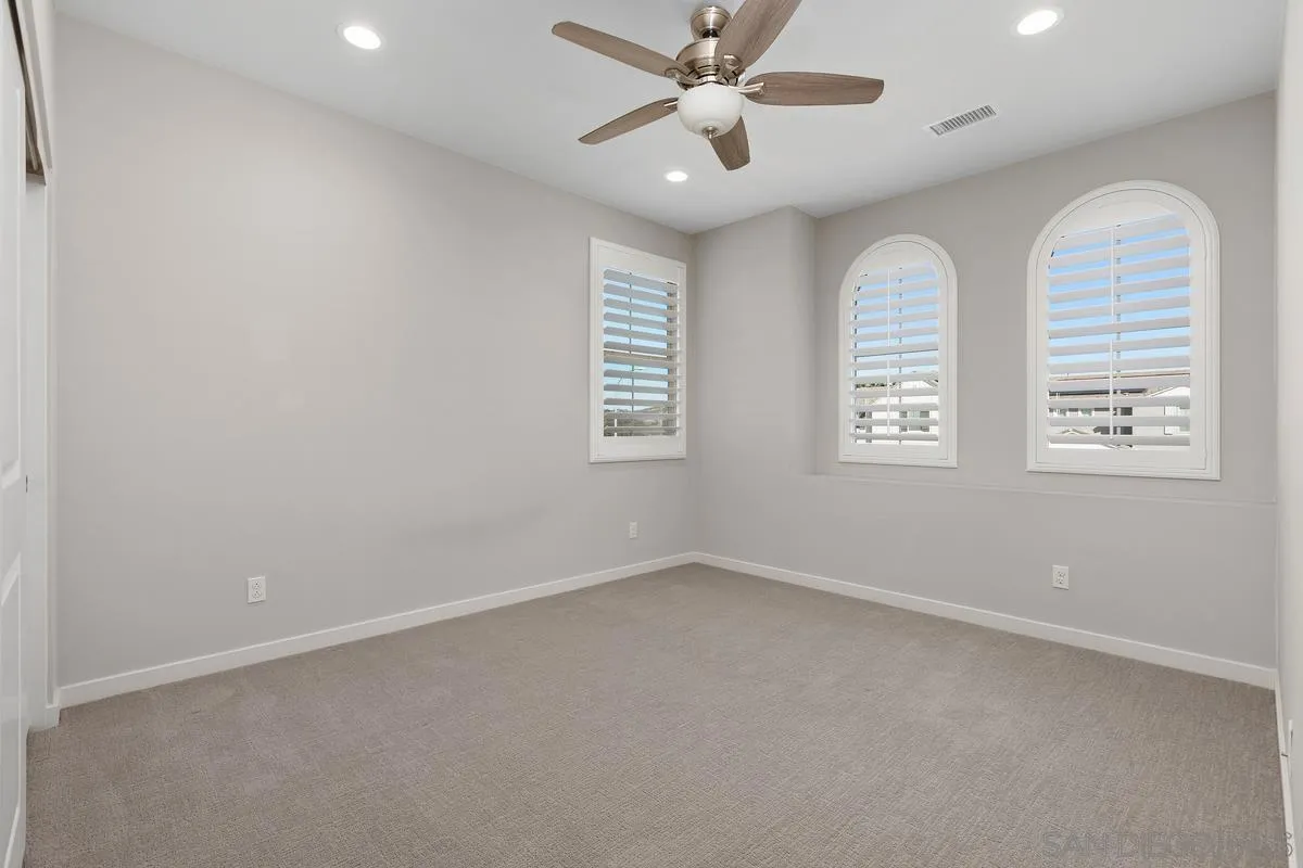 https://cdn.realtyfeed.com/cdn/127/260003284/9b3709f7b88505961c0ea0298bd041b0.webp