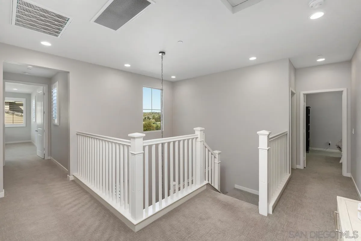 https://cdn.realtyfeed.com/cdn/127/260003284/a8e94914c45d3c2a11959d187458c7c3.webp