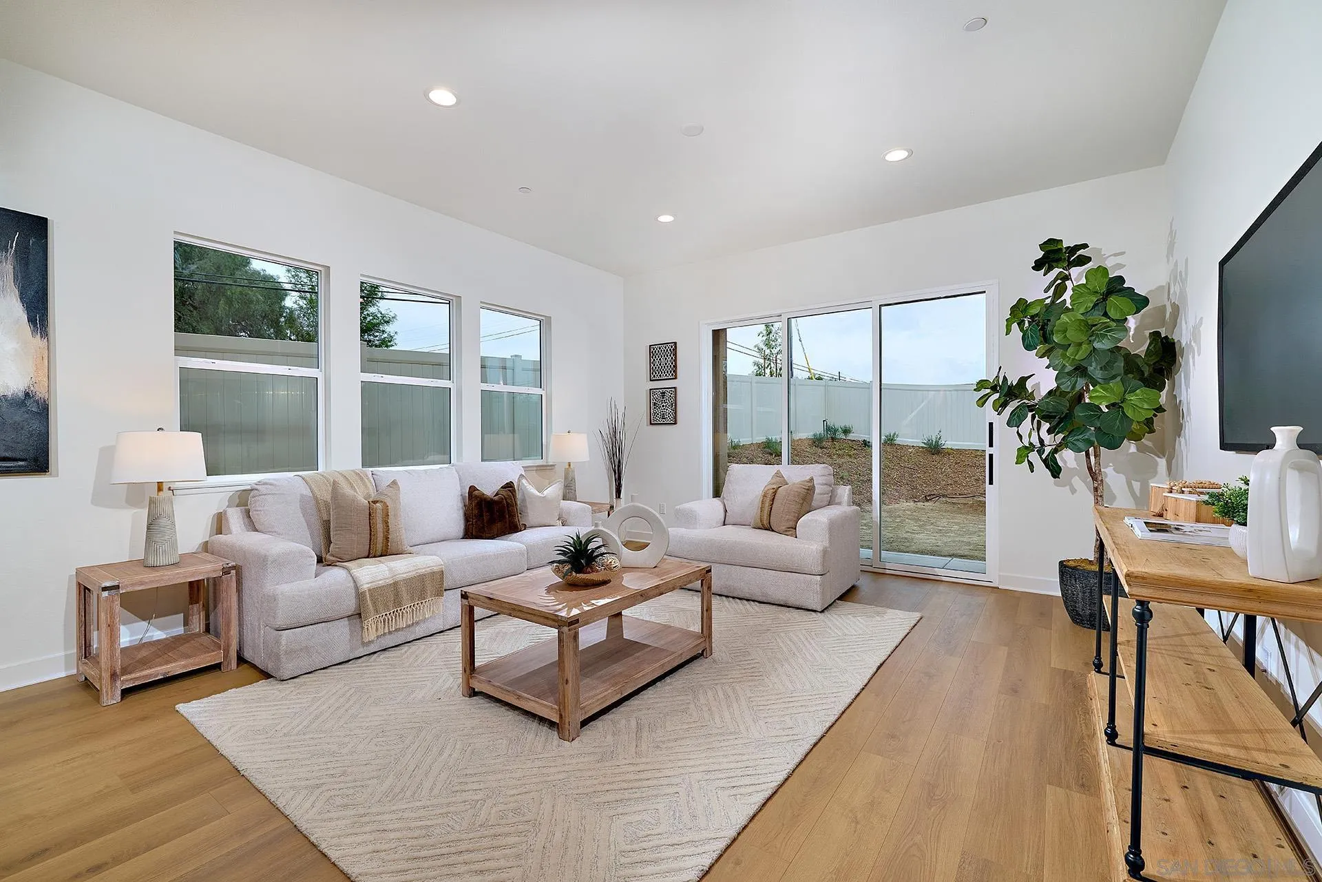 https://cdn.realtyfeed.com/cdn/127/260003285/1979a541dbf610c59626889daa4a9ac5.webp