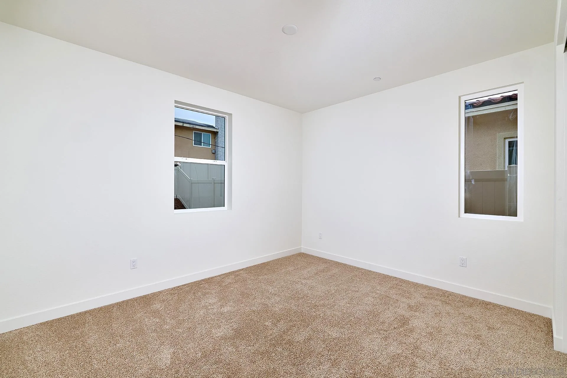 https://cdn.realtyfeed.com/cdn/127/260003285/694606fe50bb7c142a568d4c0d8f1f40.webp