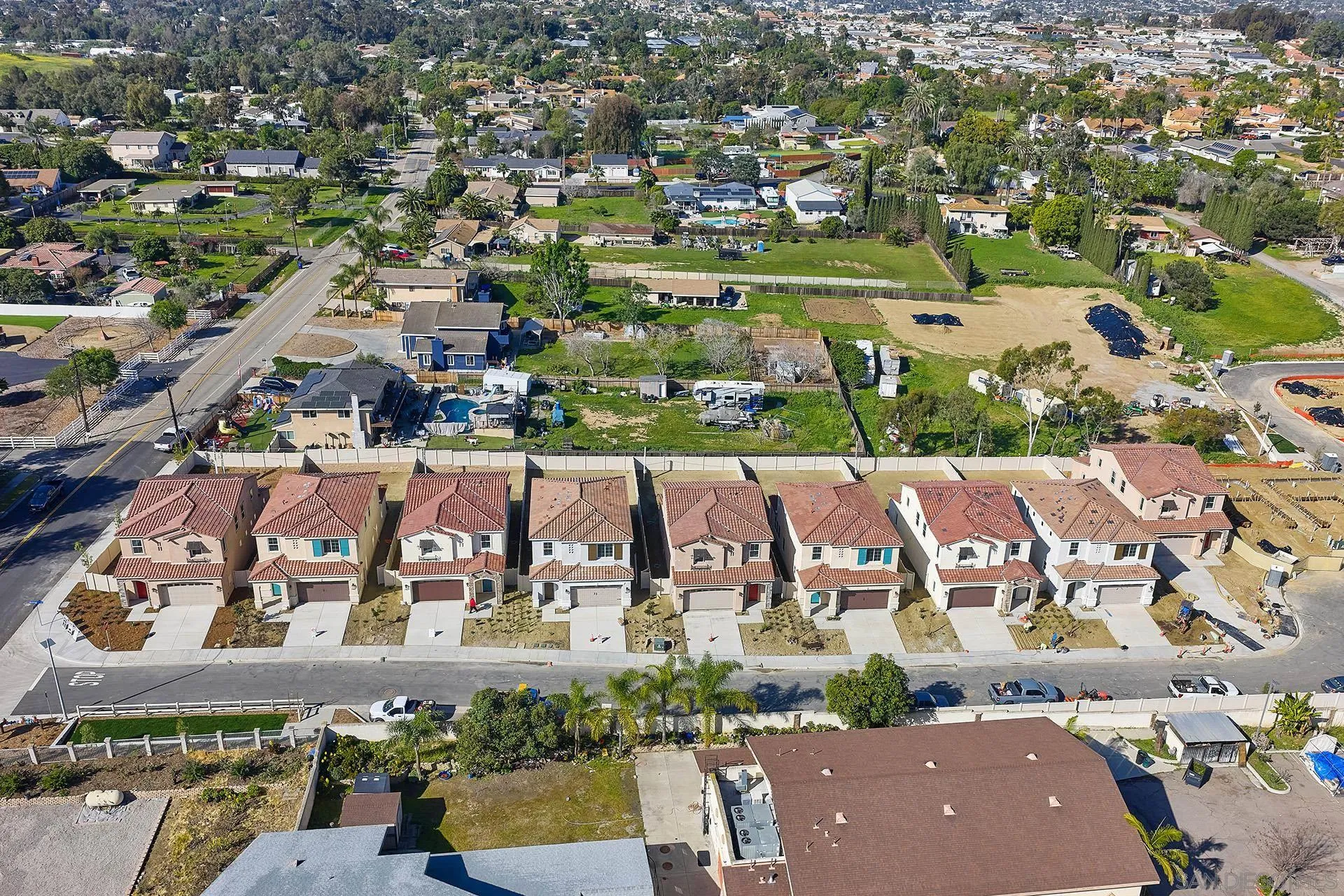 https://cdn.realtyfeed.com/cdn/127/260003285/bc08eecafe7c1a11797fb86c51370408.webp