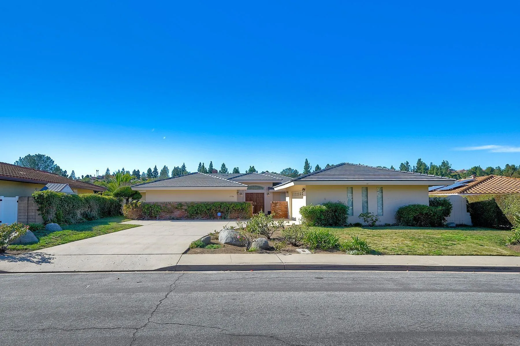 https://cdn.realtyfeed.com/cdn/127/260003291/4910d92d3e50c015001ea32c11c7cdd5.webp